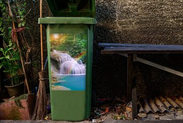 MuchoWow Wandsticker Regenbogen - Sonne - Wasserfall - Natur (1 St), Mülleimer-aufkleber, Mülltonne, Sticker, Container, Abfalbehälter
