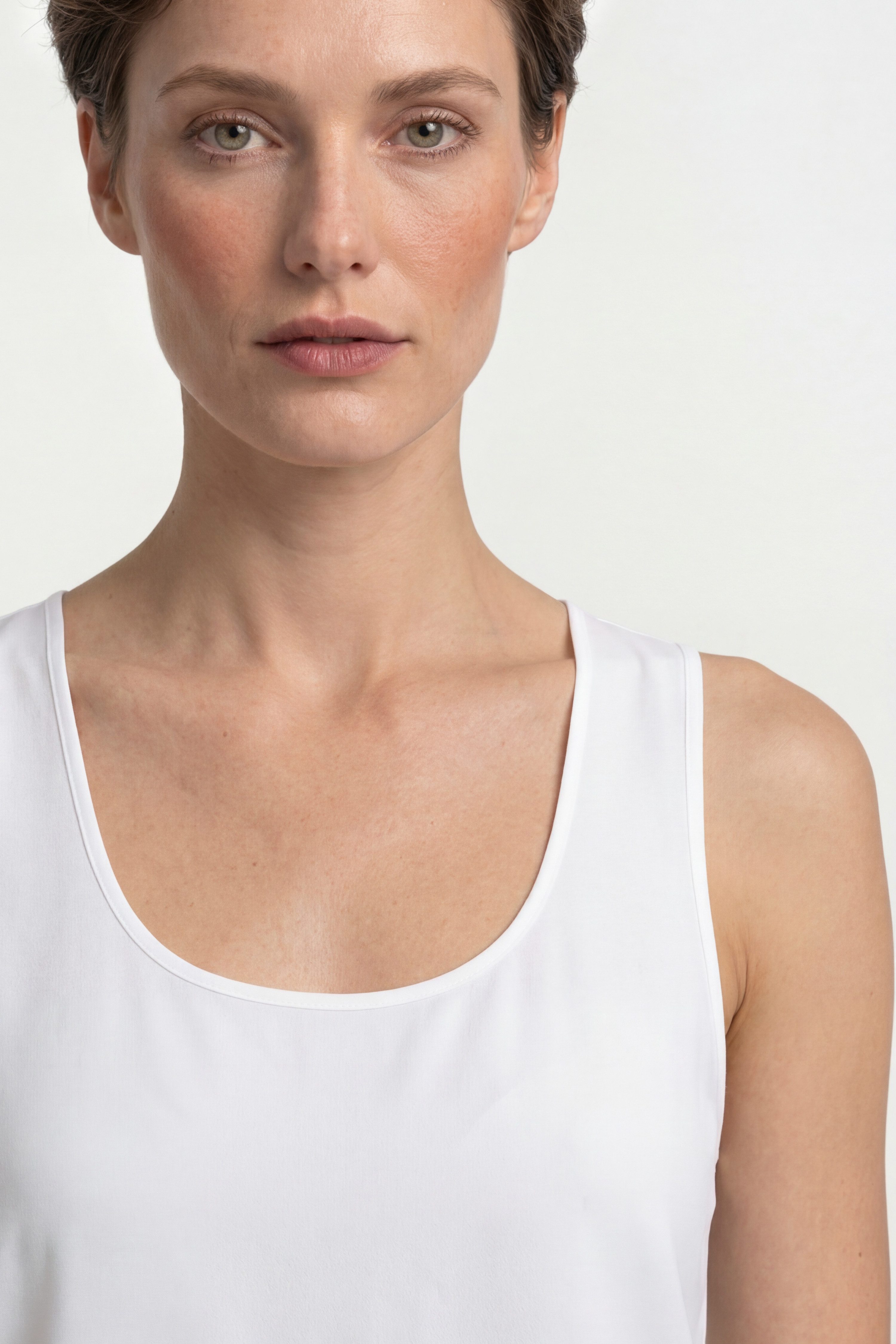 RICHROYAL Shirttop mit Spitzenbesatz am Saum, edle Satin-Optik – Bild 3 von 5