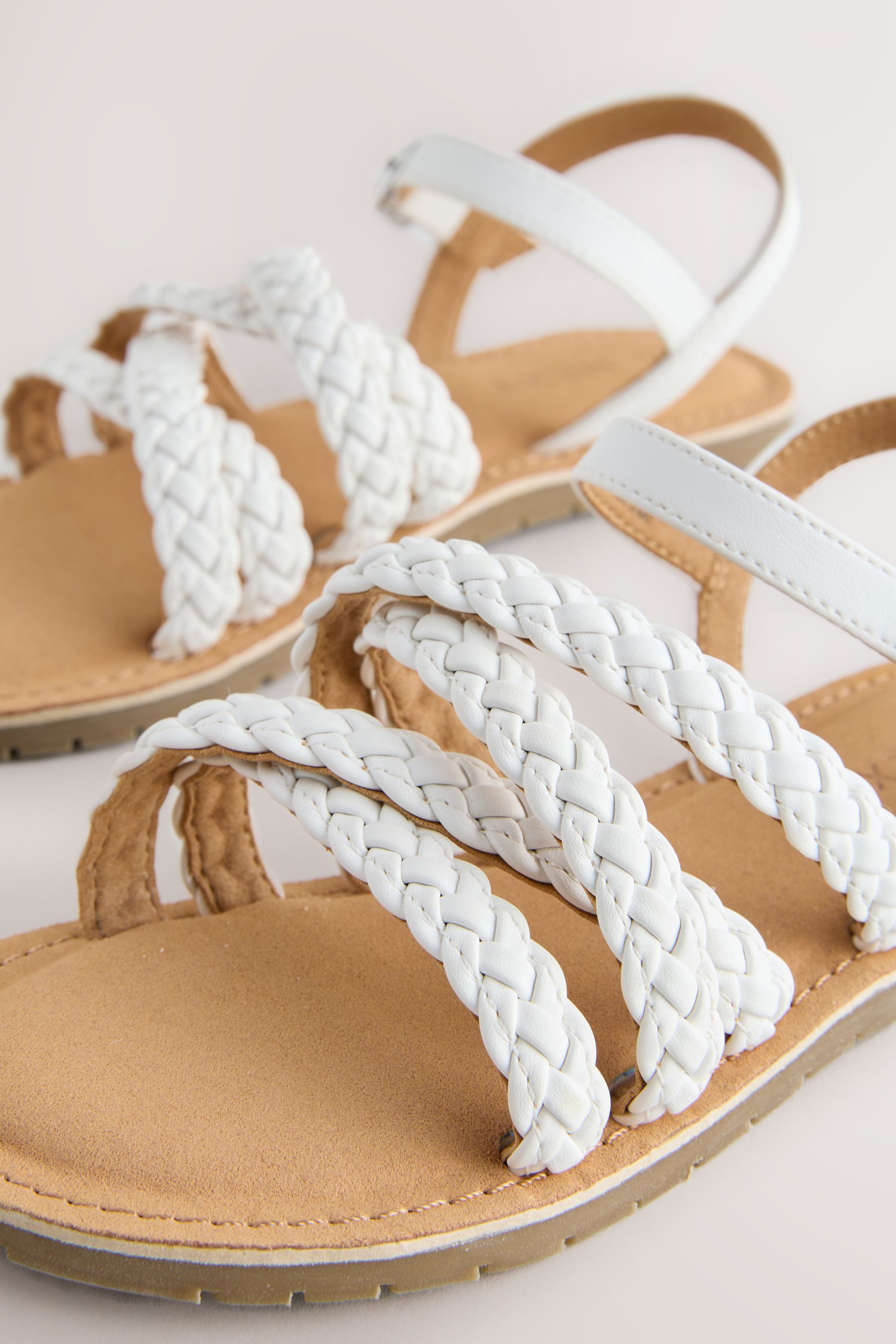 Next Riemchensandalen mit Flechtdetails Riemchensandale (1-tlg)