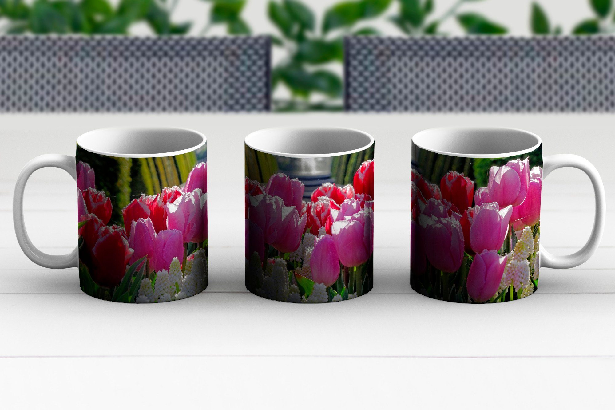 Tulpen Teetasse, Keukenhof einem in Tasse vor Geschenk Keramik, im Springbrunnen MuchoWow Teetasse, den Niederlanden, Becher, Kaffeetassen,