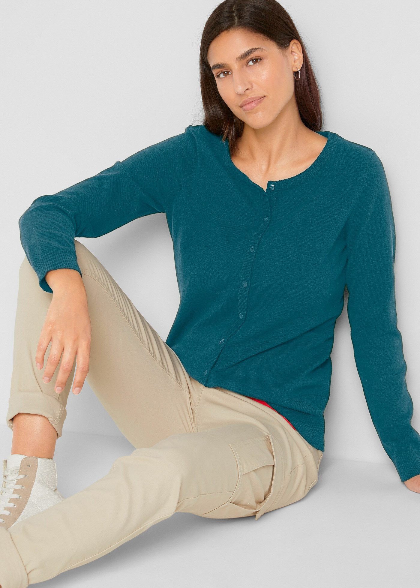 bonprix Strickjacke mit Rundhalsausschnitt und dezenter Knopfleiste günstig online kaufen