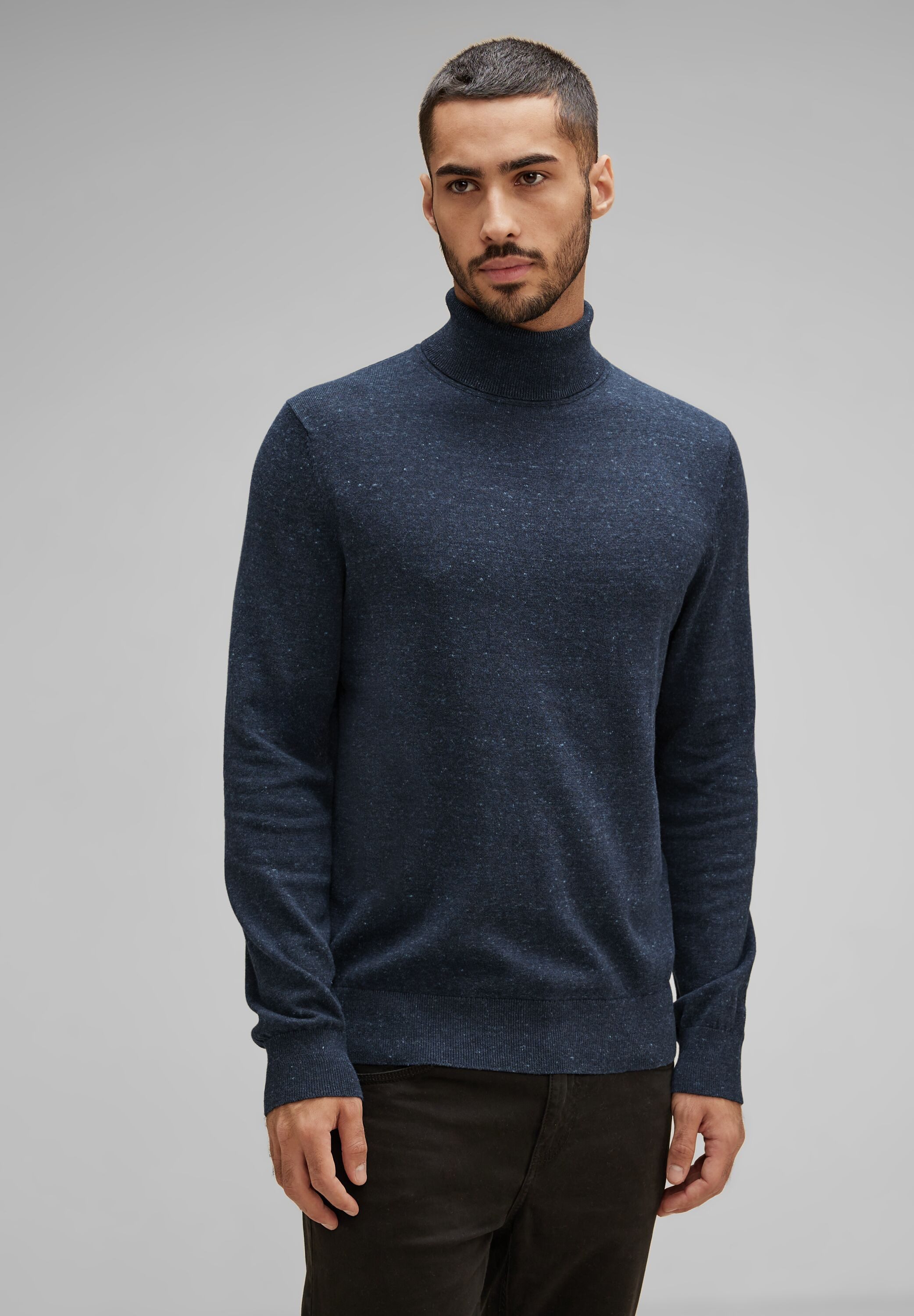 Rollkragenpullover