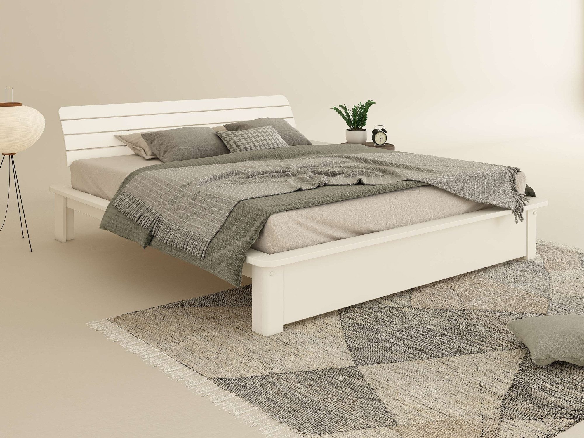 OTTO home Massivholzbett Antri, Futonbett, ergonomisch geformtes Kopfteil, stilvolles Design, Rahmen zur Ablage von Smartphone, mit Lattenrost, Bettkasten optional