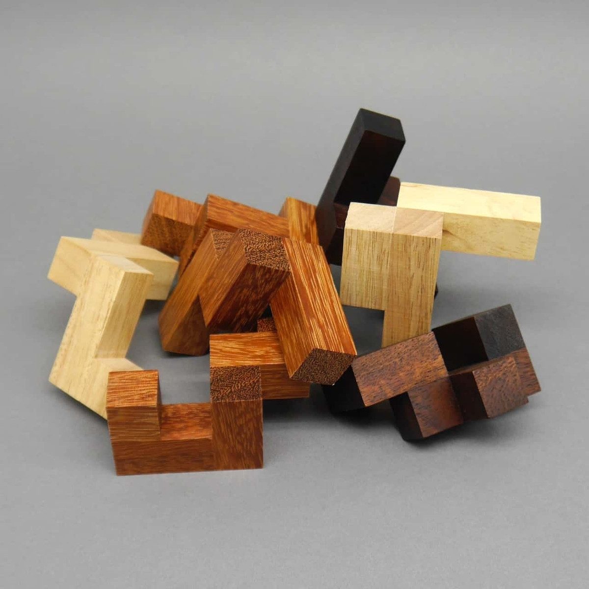 ROMBOL Denkspiele Spiel Convolution - sehr altes Interlocking Puzzle, Holzpuzzle, Knobelspiel
