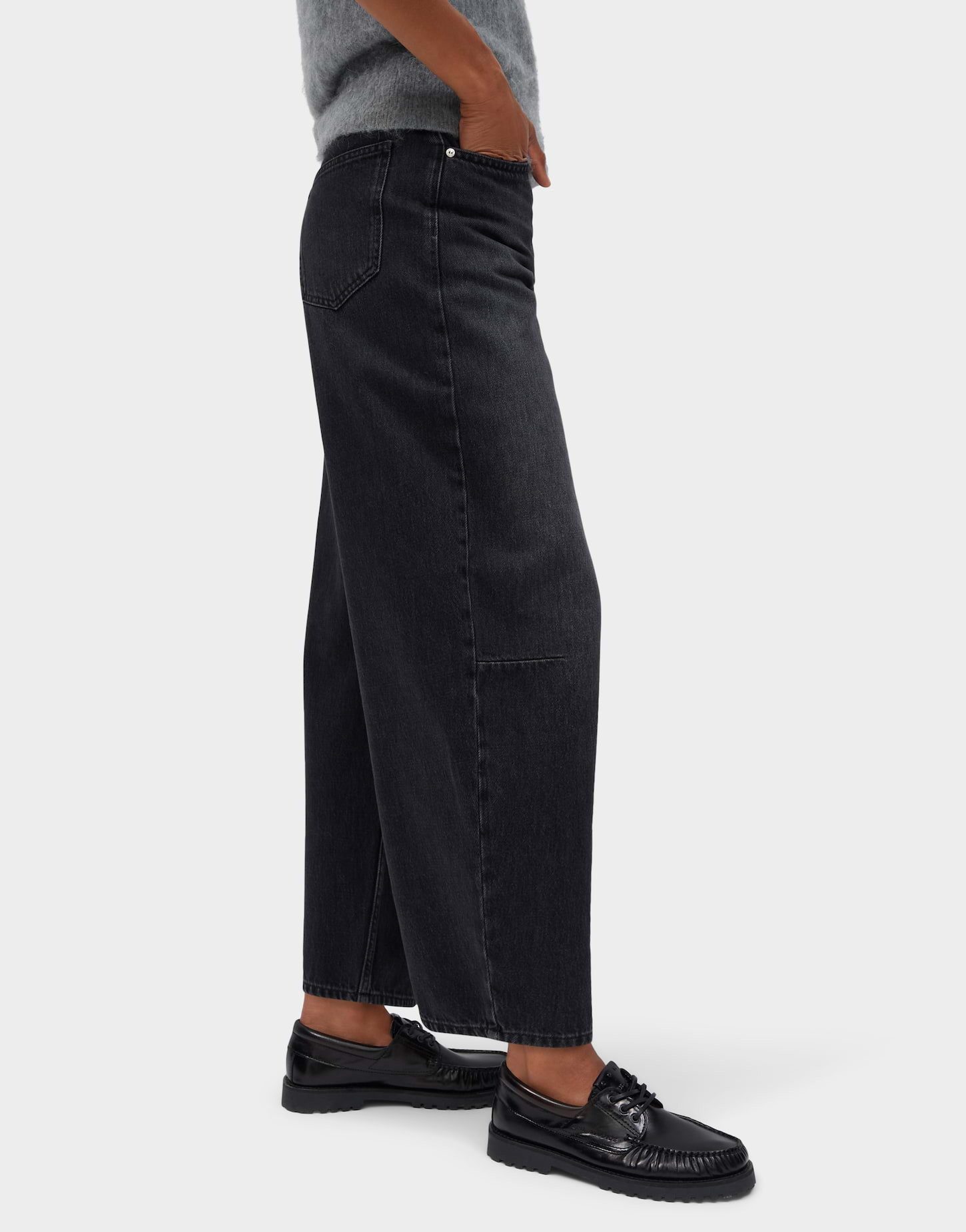 OPUS Relax-fit-Jeans Lolah edit aus robustem Denim Ovale Beinform mit formstabilem Griff und 5-Pocket-Details – Bild 5 von 5