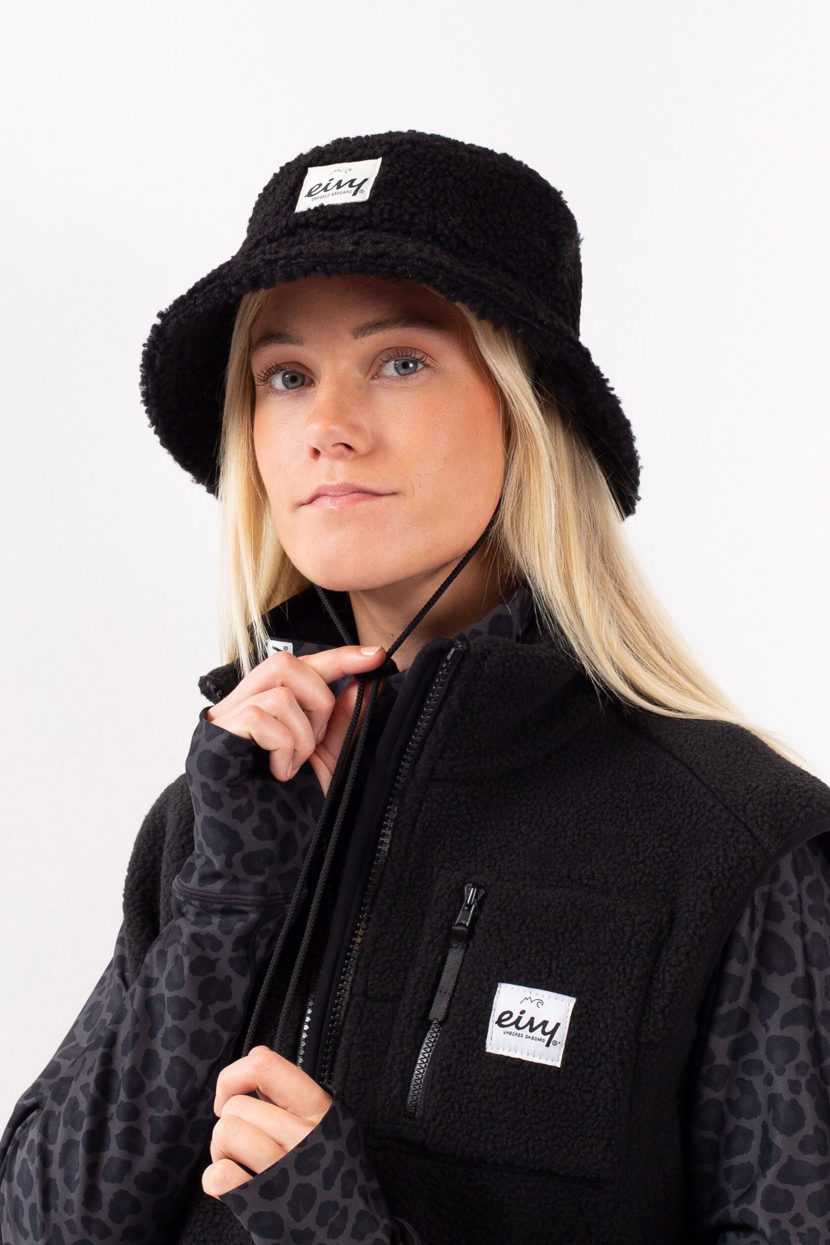 Eivy Fischerhut mit Eivy Logo