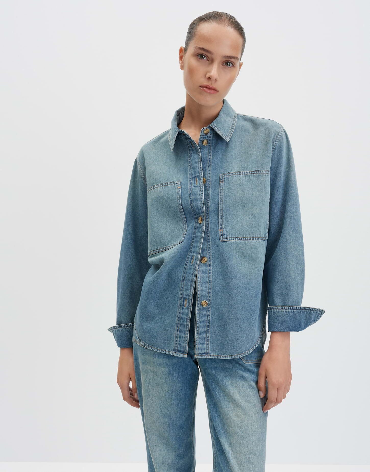 someday Jeansbluse ZUTIE Slim aus nachhaltigem BCI Cotton Weicher Denim mit großer Brusttasche und geradem Schnitt