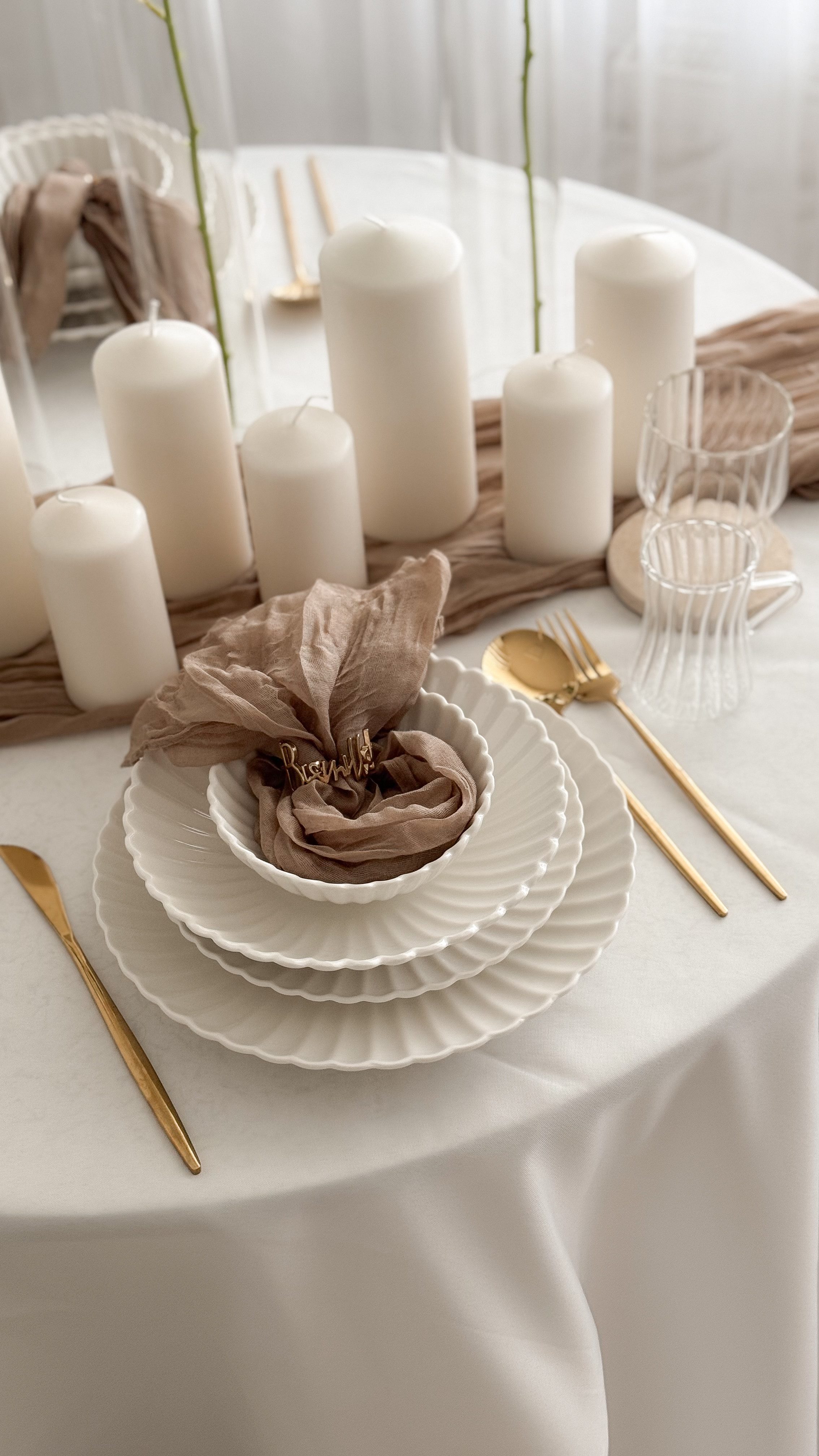 EKA Teller-Set Lotus White Flower (24-tlg), 6 Personen, 24- oder 48-teilig, für 6 oder 12 Personen, aus hochwertigem Porzellan