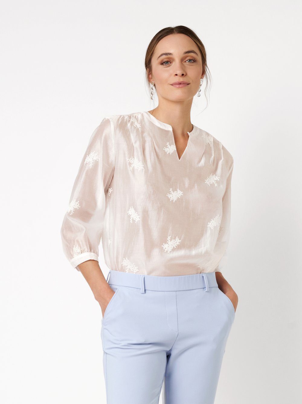 TONI Klassische Bluse Bella mit Blütenstickerei
