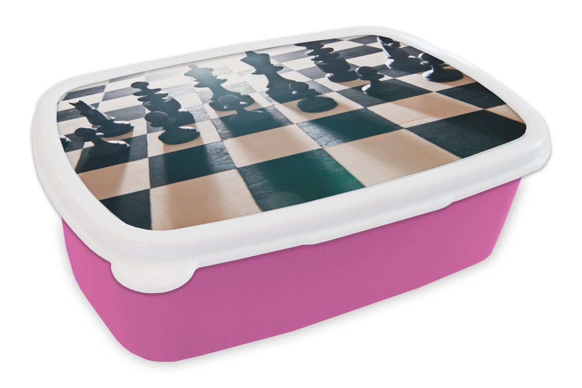 MuchoWow Lunchbox Die schwarzen Schachfiguren auf dem Brett, Kunststoff, (2-tlg), Brotbox für Erwachsene, Brotdose Kinder, Snackbox, Mädchen, Kunststoff rosa