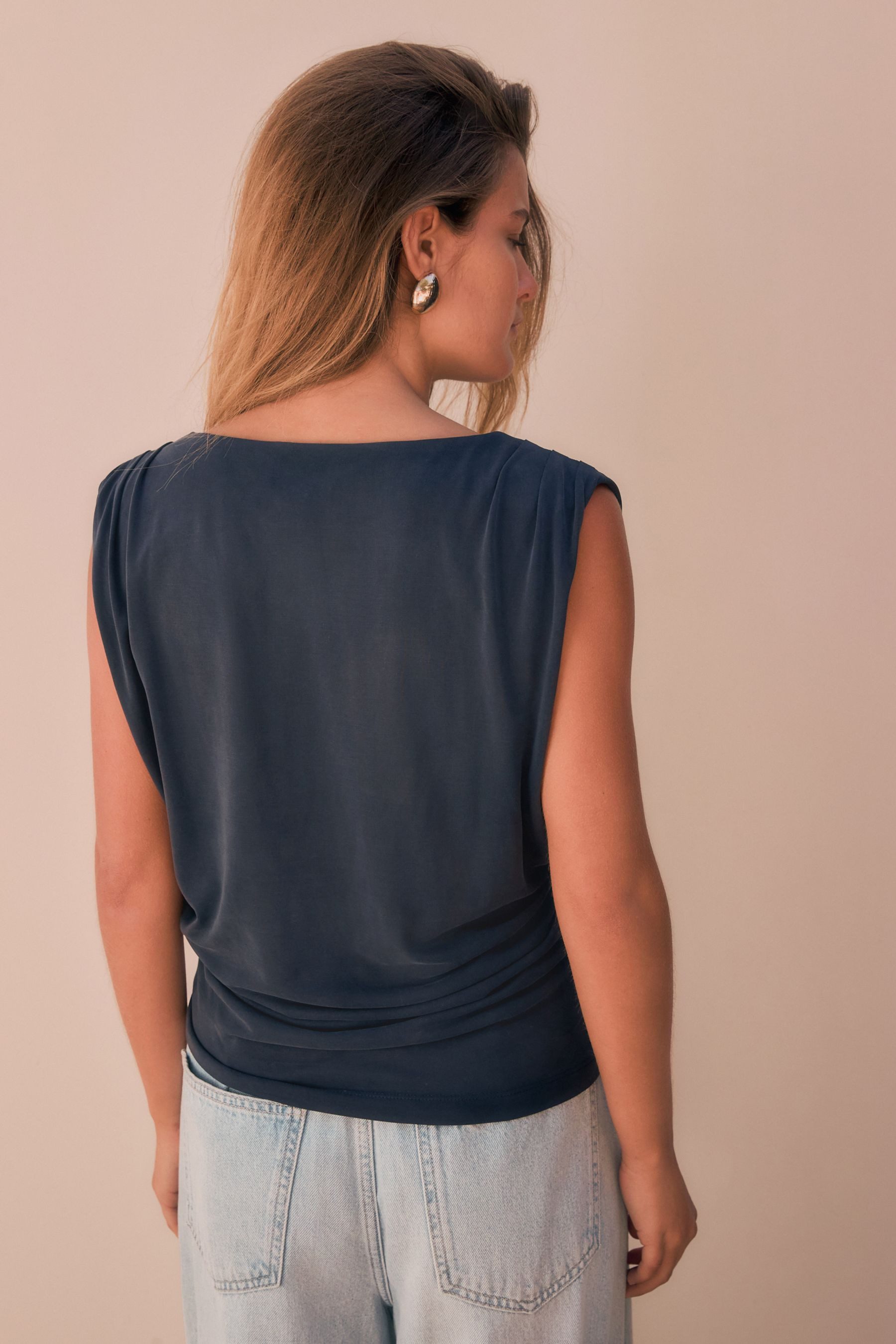 Next Blusentop Ärmelloses Oberteil aus Modal mit Drapierung (1-tlg) günstig online kaufen