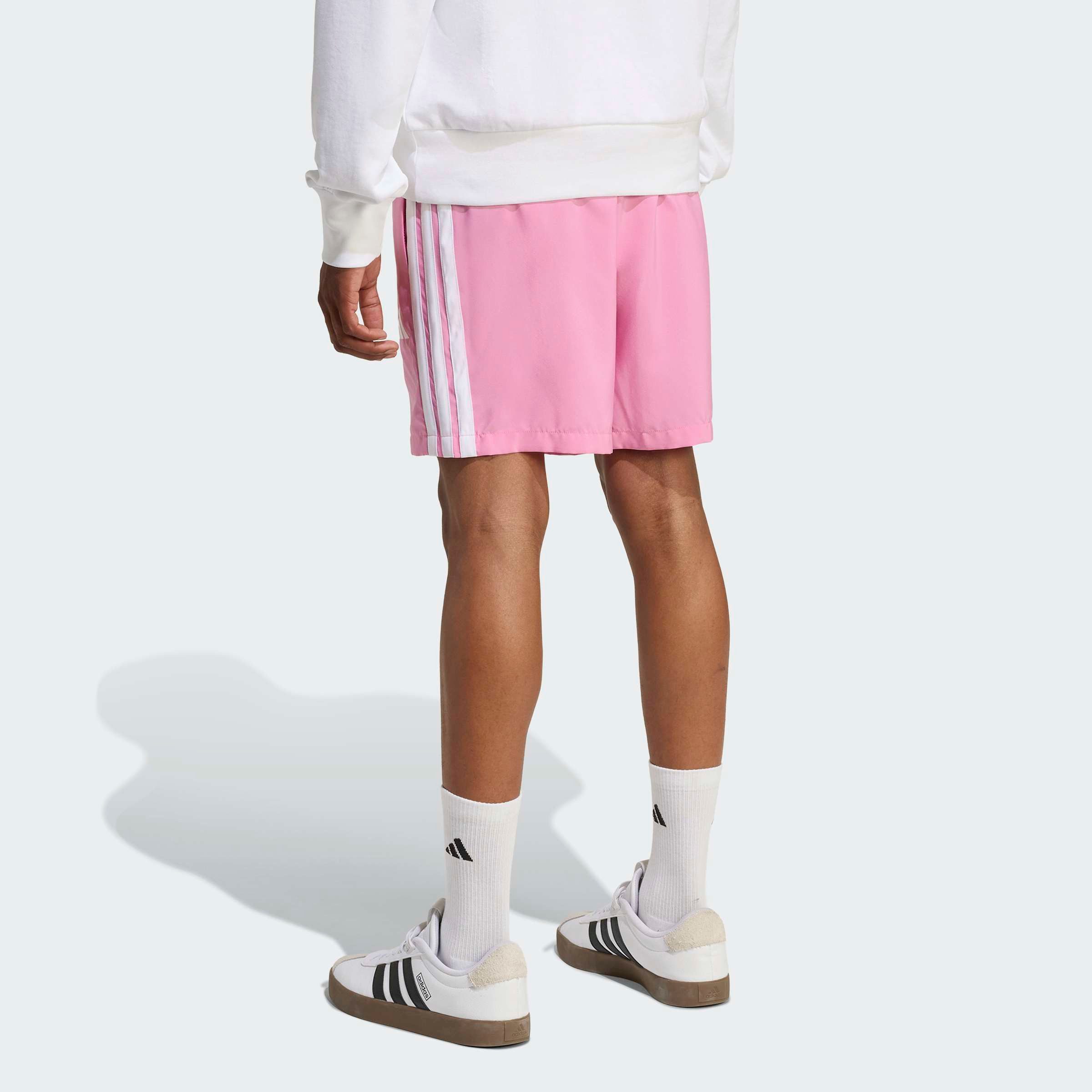 adidas Sportswear Shorts ESSENTIALS 3-STREIFEN CHELSEA mit 3-Streifen an den Seiten, für Laufen und Sportmode