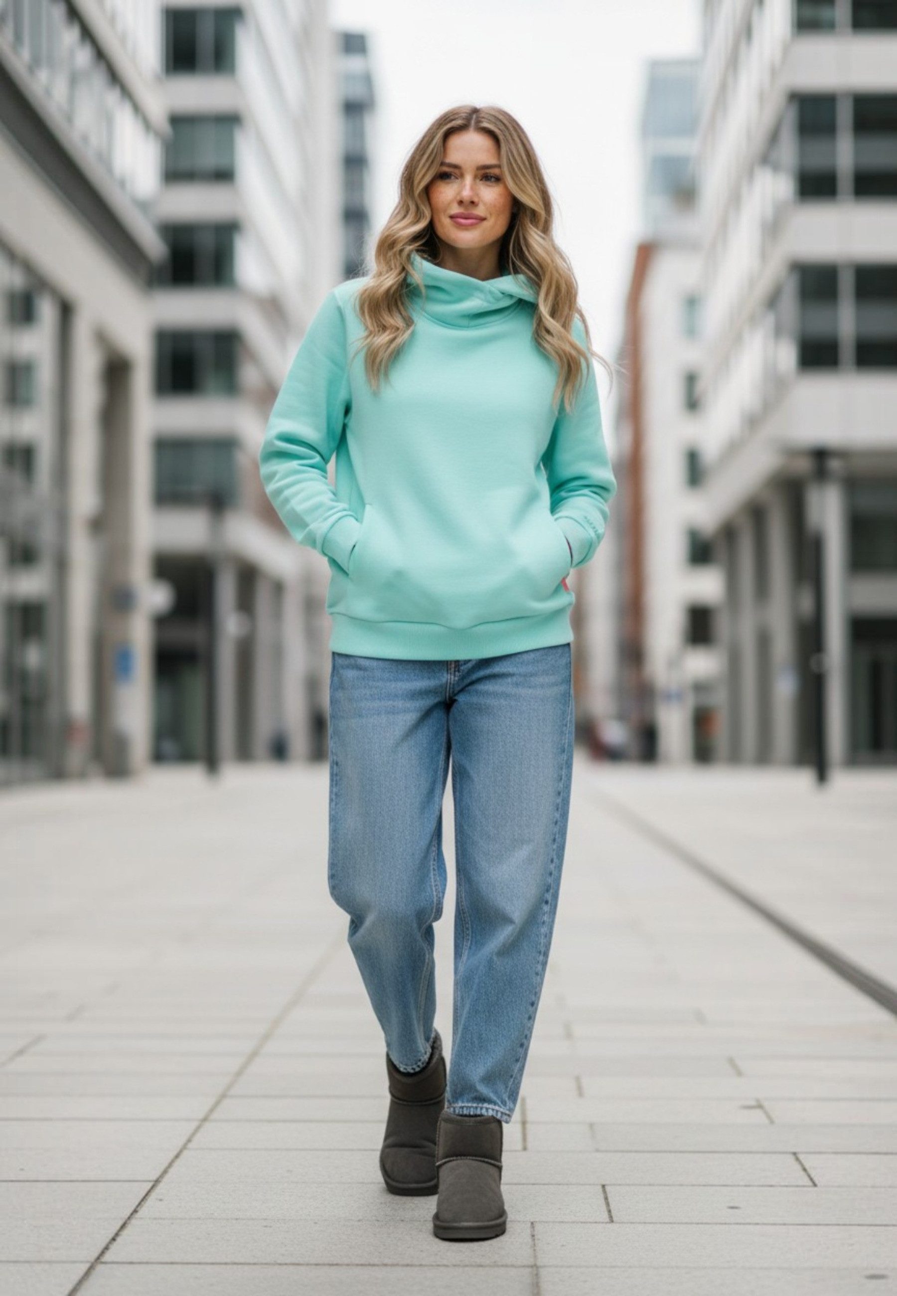 salzhaut Hoodie SUTSCHE Damen Regular Fit salzhaut Kapuzenpullover – bequemer Fit und nordisch klares Design