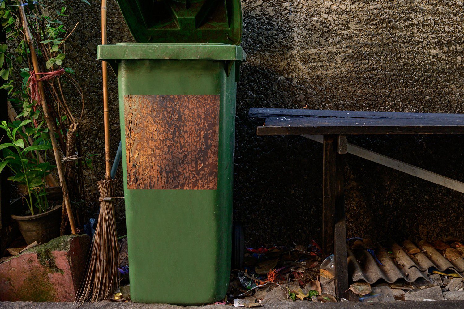 MuchoWow Wandsticker Rost (1 Abfalbehälter Stahl Retro - - Container, - St), Sticker, Mülltonne, Mülleimer-aufkleber, Metalle