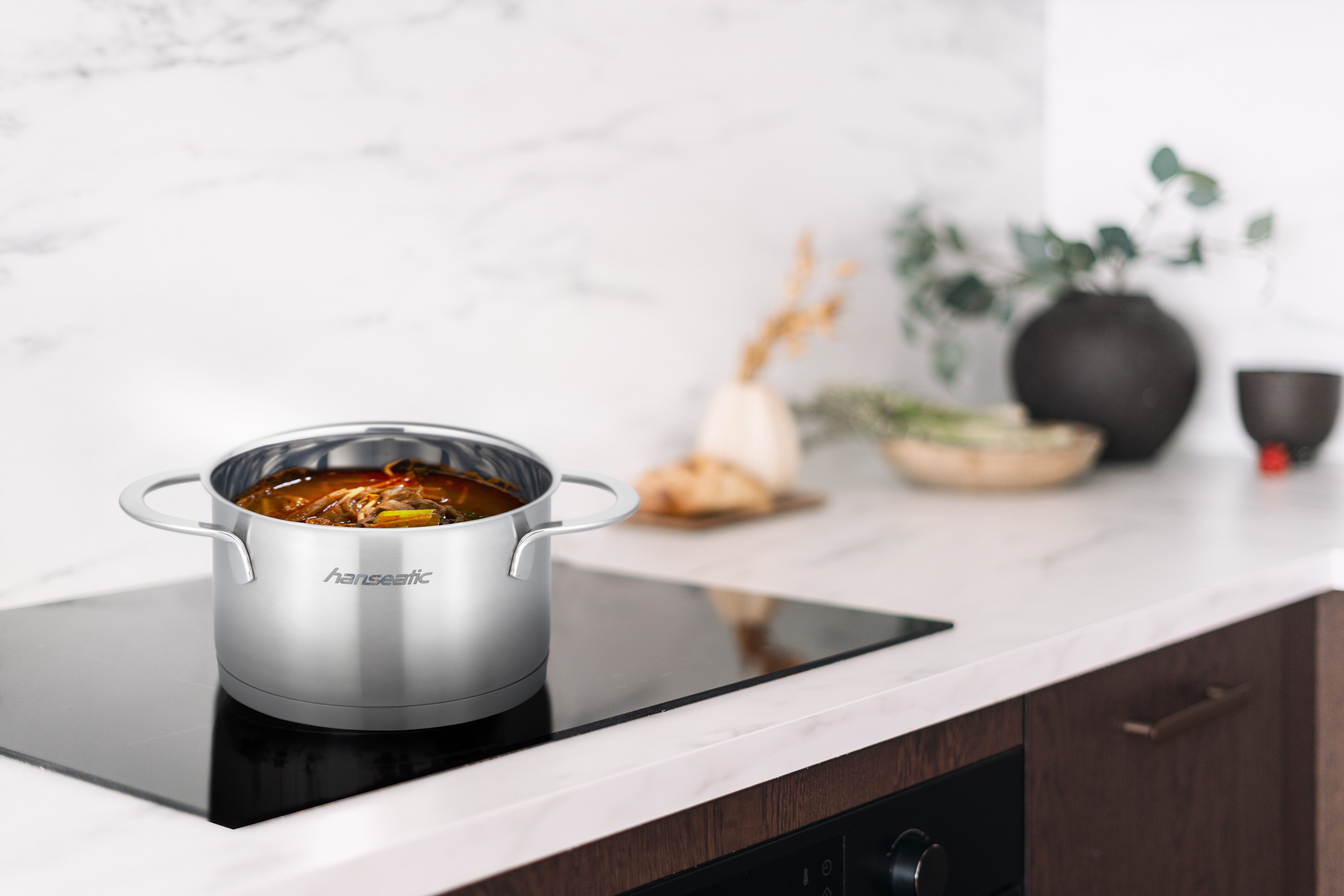 Hanseatic Topf-Set hanseatic, Edelstahl 18/10 (Set, 8-tlg., je 1 Fleischtopf 16/20/24 cm, Bratentopf 20 cm), handfreundliche Kaltmetallgriffe, Literskala, Glasdeckel, Induktion