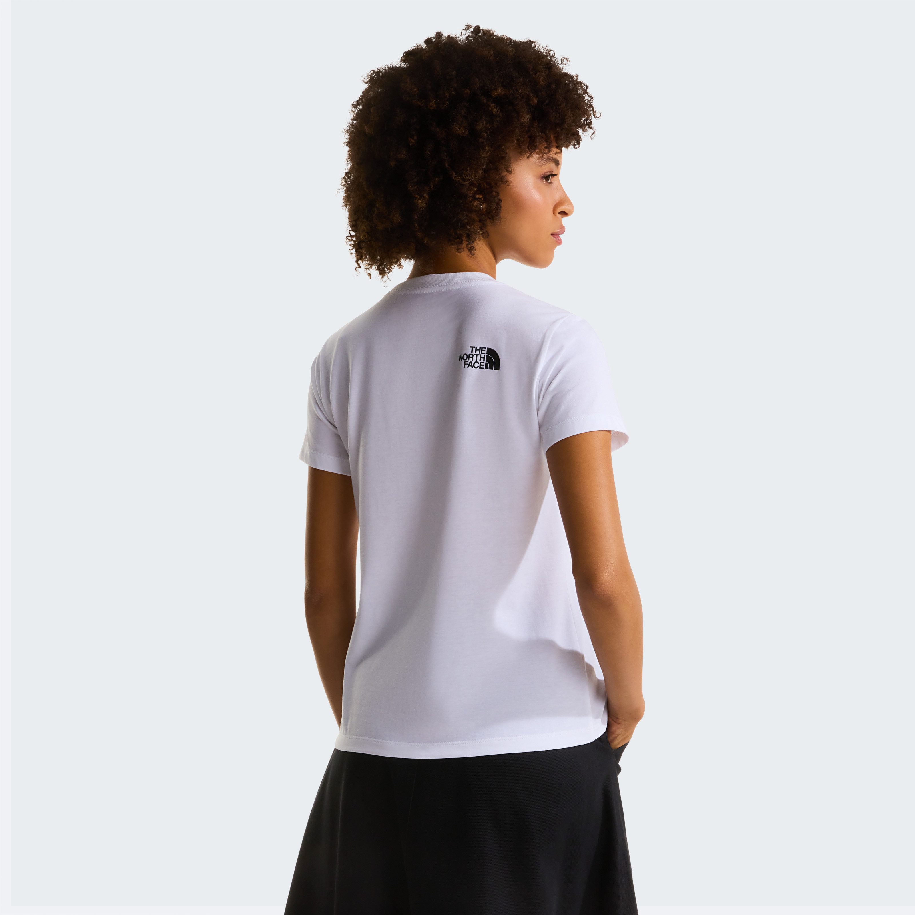 The North Face T-Shirt W EVOLUTION HALF DOME SLIM SHORT SLEEVE TEE schmaler Schnitt, kurze Ärmel, atmungsaktives Material