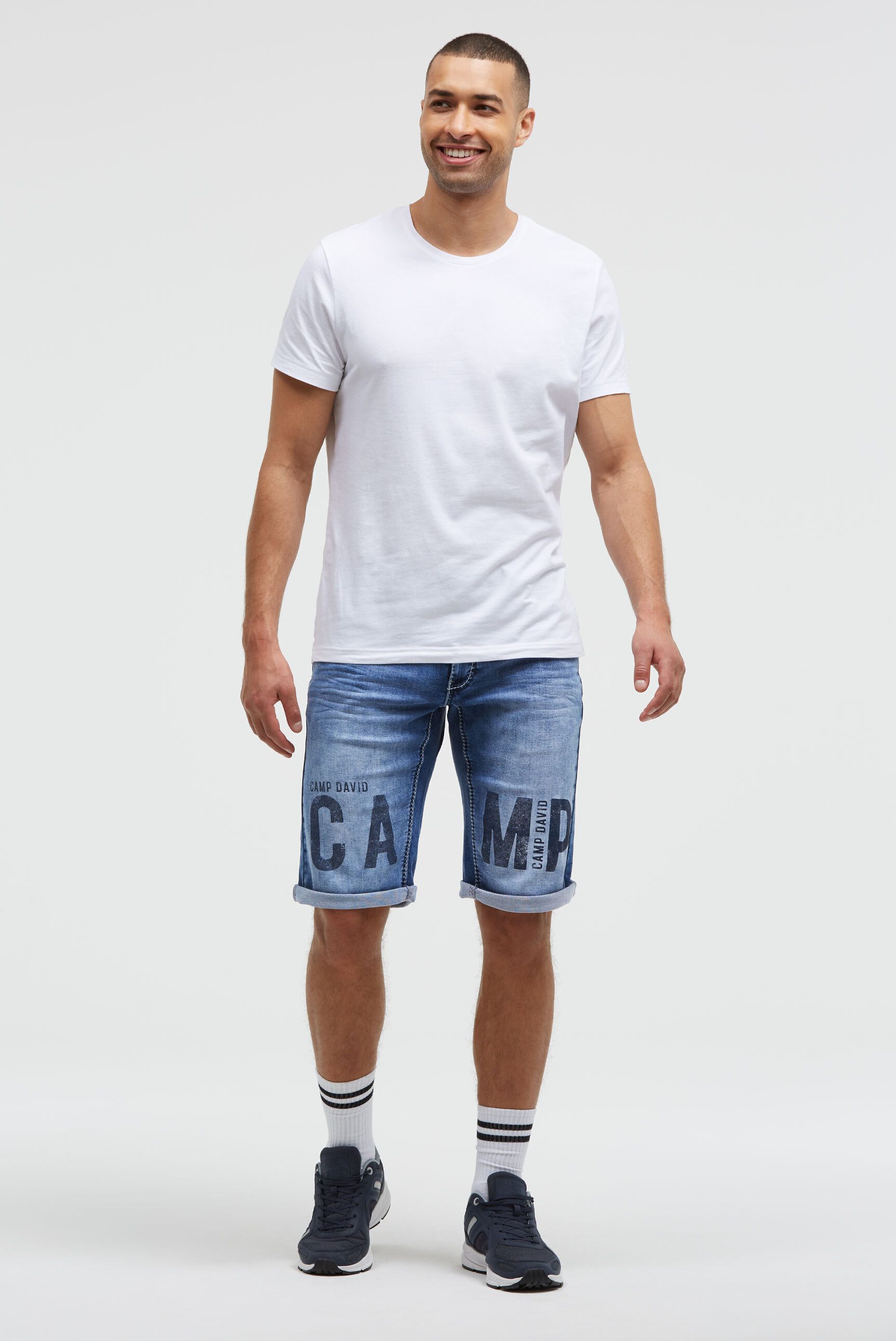 CAMP DAVID Jeansshorts mit breiten Nähten