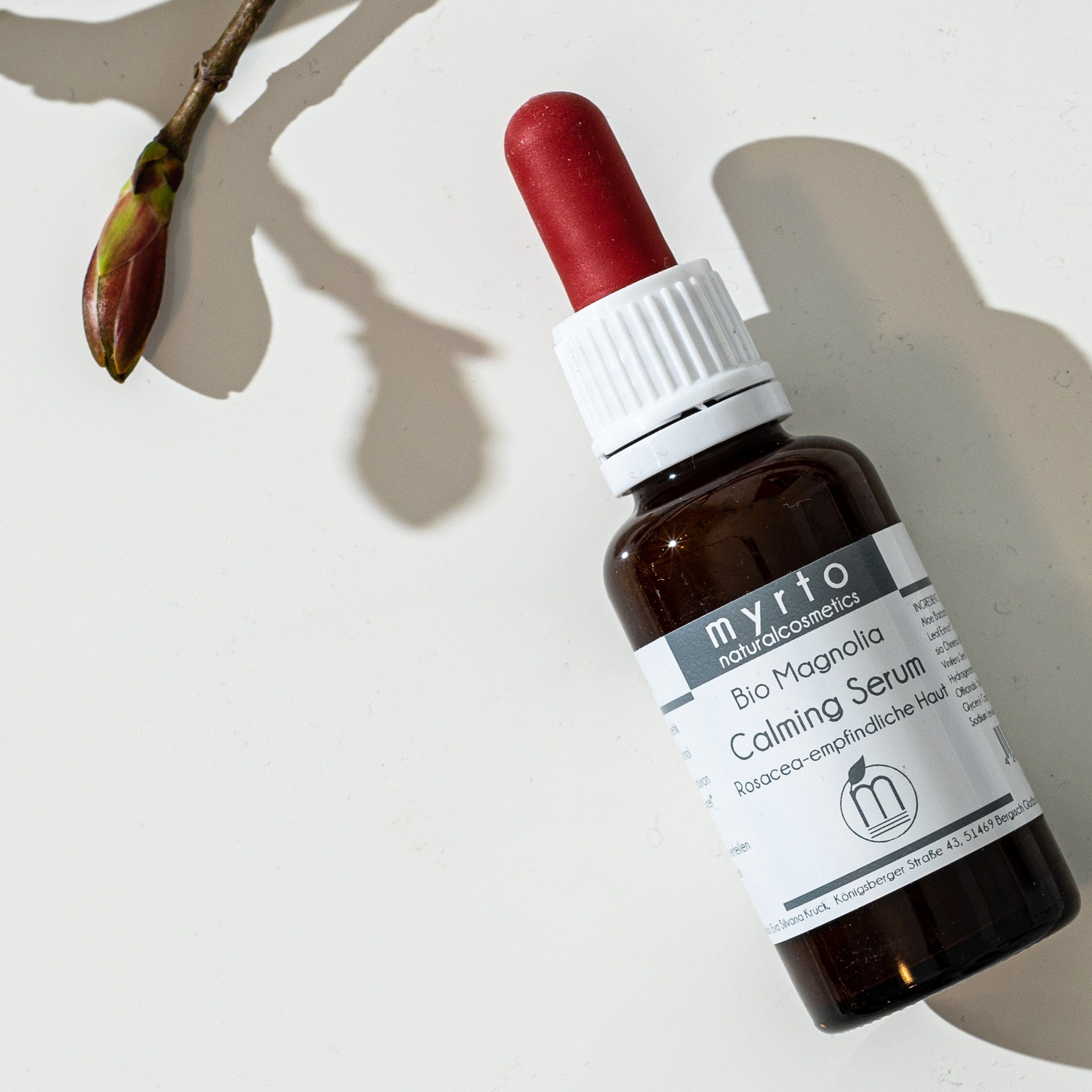 myrto Naturkosmetik Gesichtsserum Bio Magnolia Calming Serum – bei empfindlicher Haut & Rosacea, Bestbewertung bei Codecheck: 100% EMPFEHLENSWERT (grüner Ring)