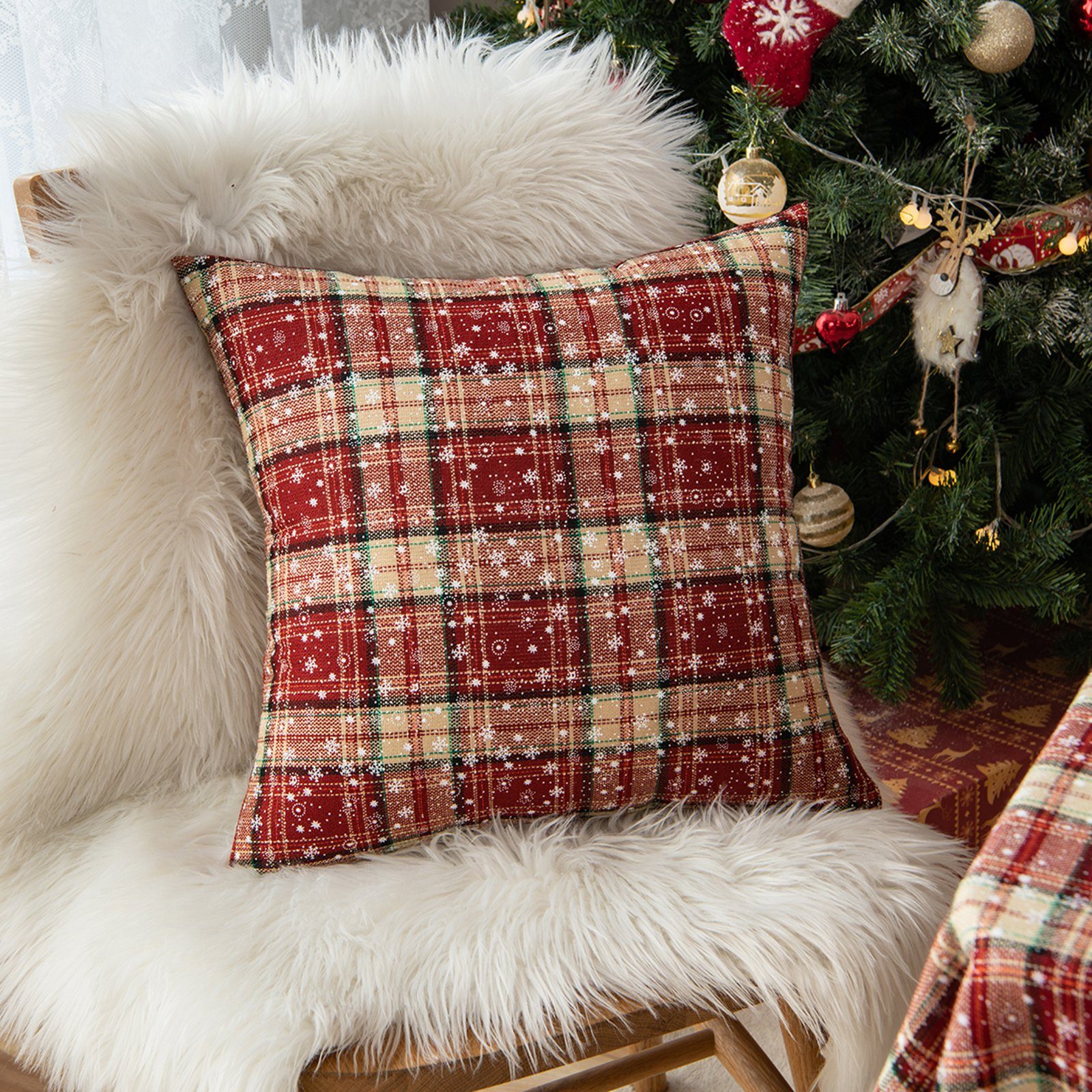 Kissenbezug Schneeflocke Pompon, kariert, für Tisch- und Stuhldeko zu Weihnachten