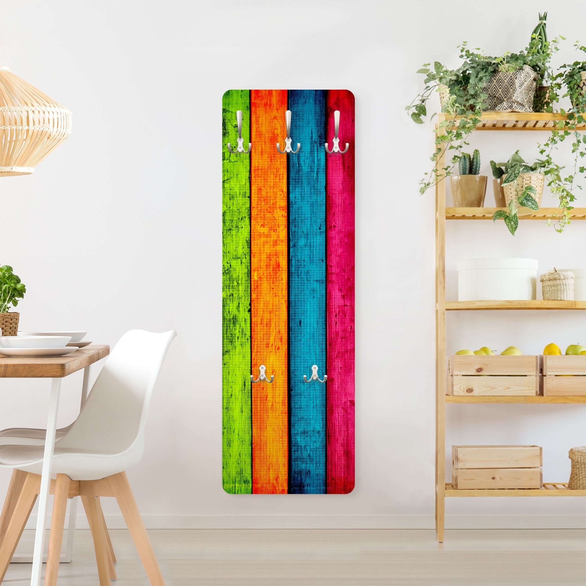 Bilderdepot24 Garderobenpaneel Design Holzoptik Bretteroptik Colourful Palisade (ausgefallenes Flur Wandpaneel mit Garderobenhaken Kleiderhaken hängend), modern – Bild 3 von 5