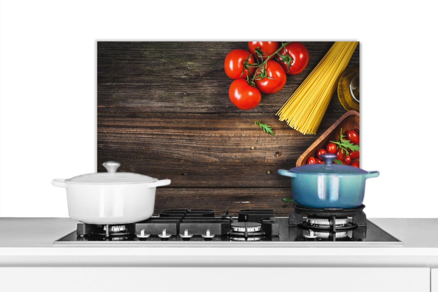 Küchenrückwand MuchoWow cm, küchen - Küche, (1-tlg), Tomate 60x40 Herdblende - Nudeln aus Wandschutz, Temperaturbeständig