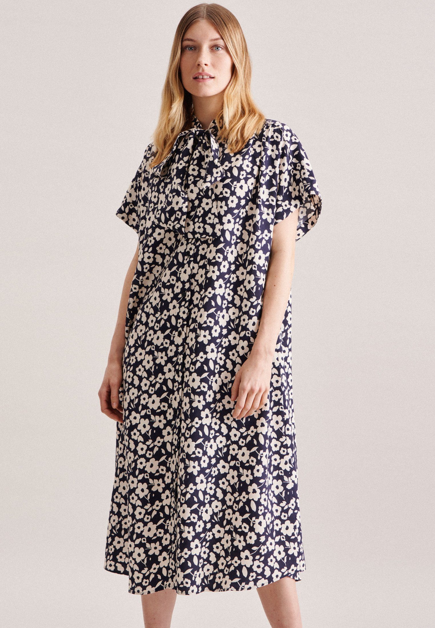 Sommerkleid Schwarze Rose