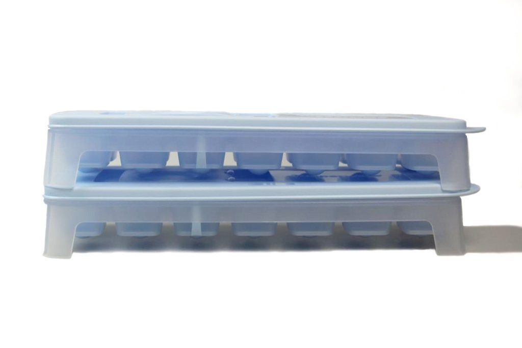 TUPPERWARE Frischhaltedose Eiswürfler mit Deckel (2) hellblau + SPÜLTUCH