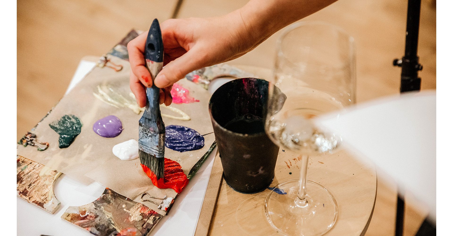 Jochen Schweizer Erlebnisgutschein Weinprobe & Malsession München, Kunst, Kreativität und erlesene Weine