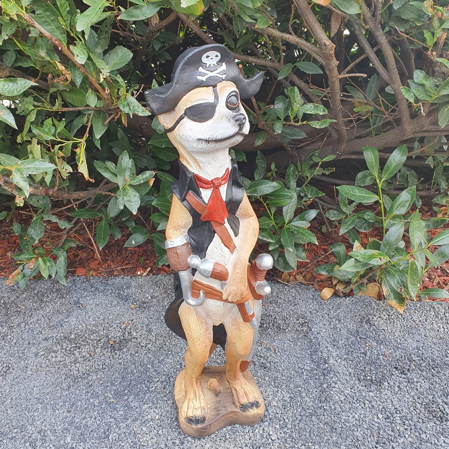 Aspinaworld Gartenfigur Erdmännchen Figur als Pirat mit Haken 65 cm wetterfest