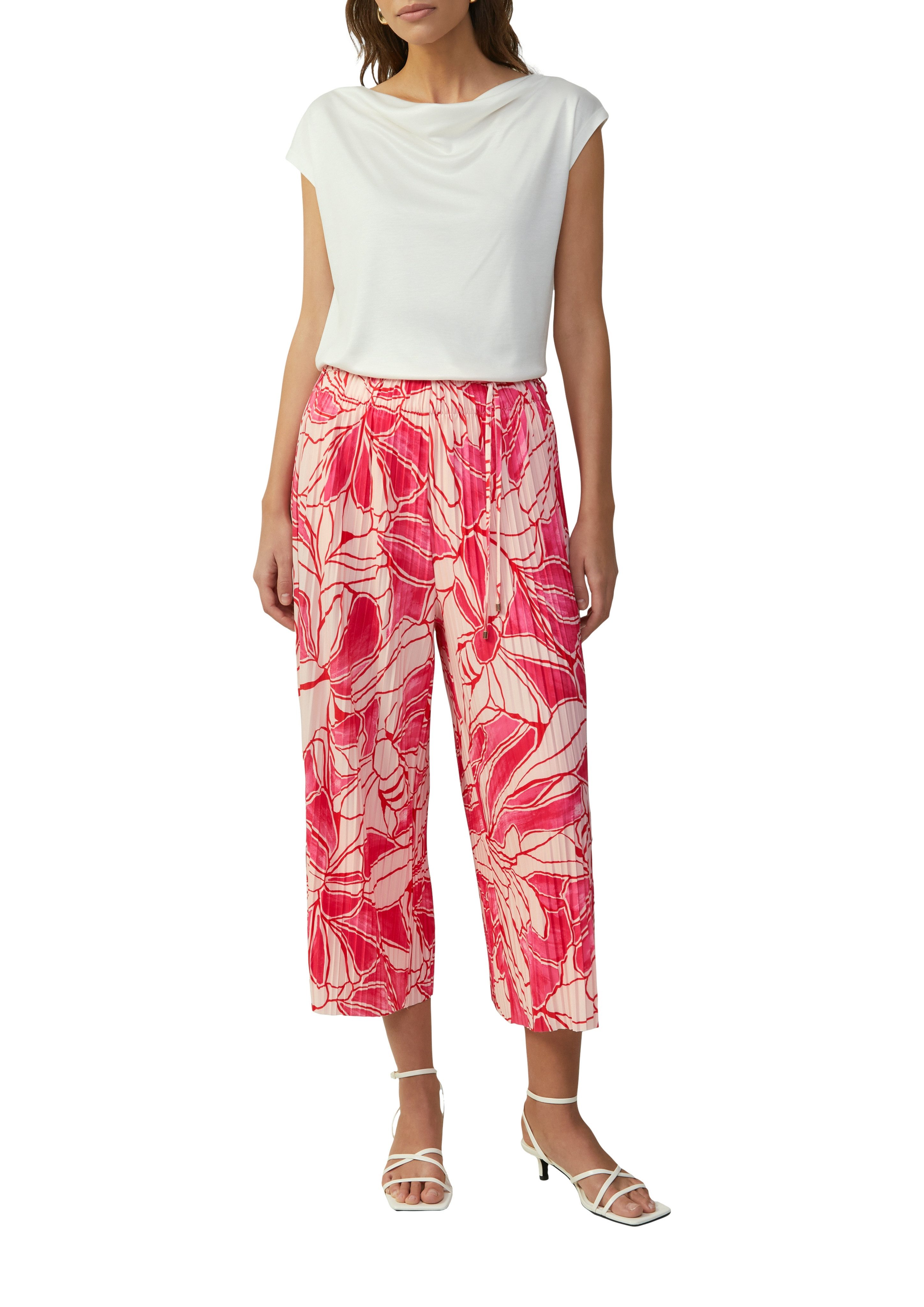 s.Oliver BLACK LABEL Stoffhose Sommerhose mit All-Over Print und Stuktur günstig online kaufen