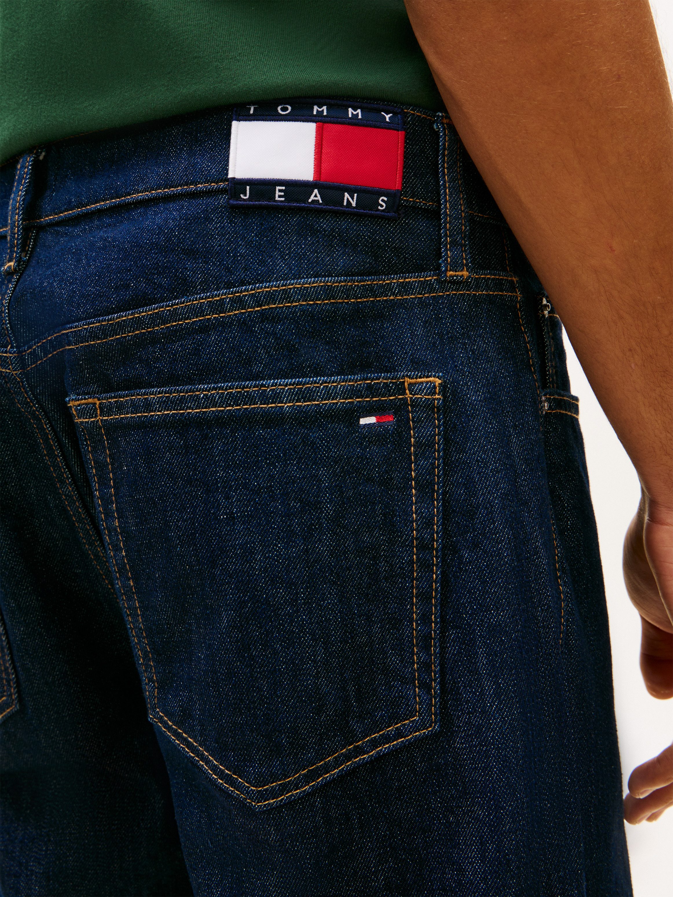 Tommy Jeans 5-Pocket-Jeans Sonny Regular Tapered mit dezenter Waschung