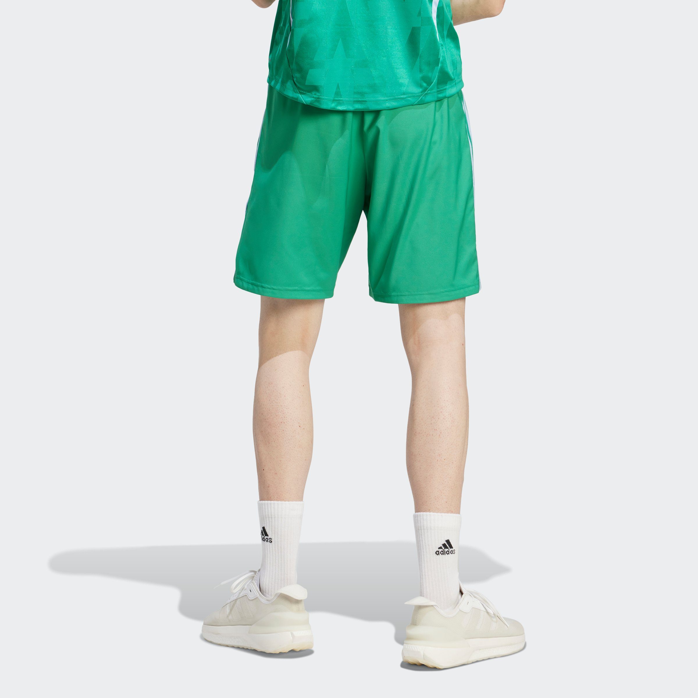 Blue Shorts Dawn Sportswear adidas / TIRO Court Green (1-tlg)