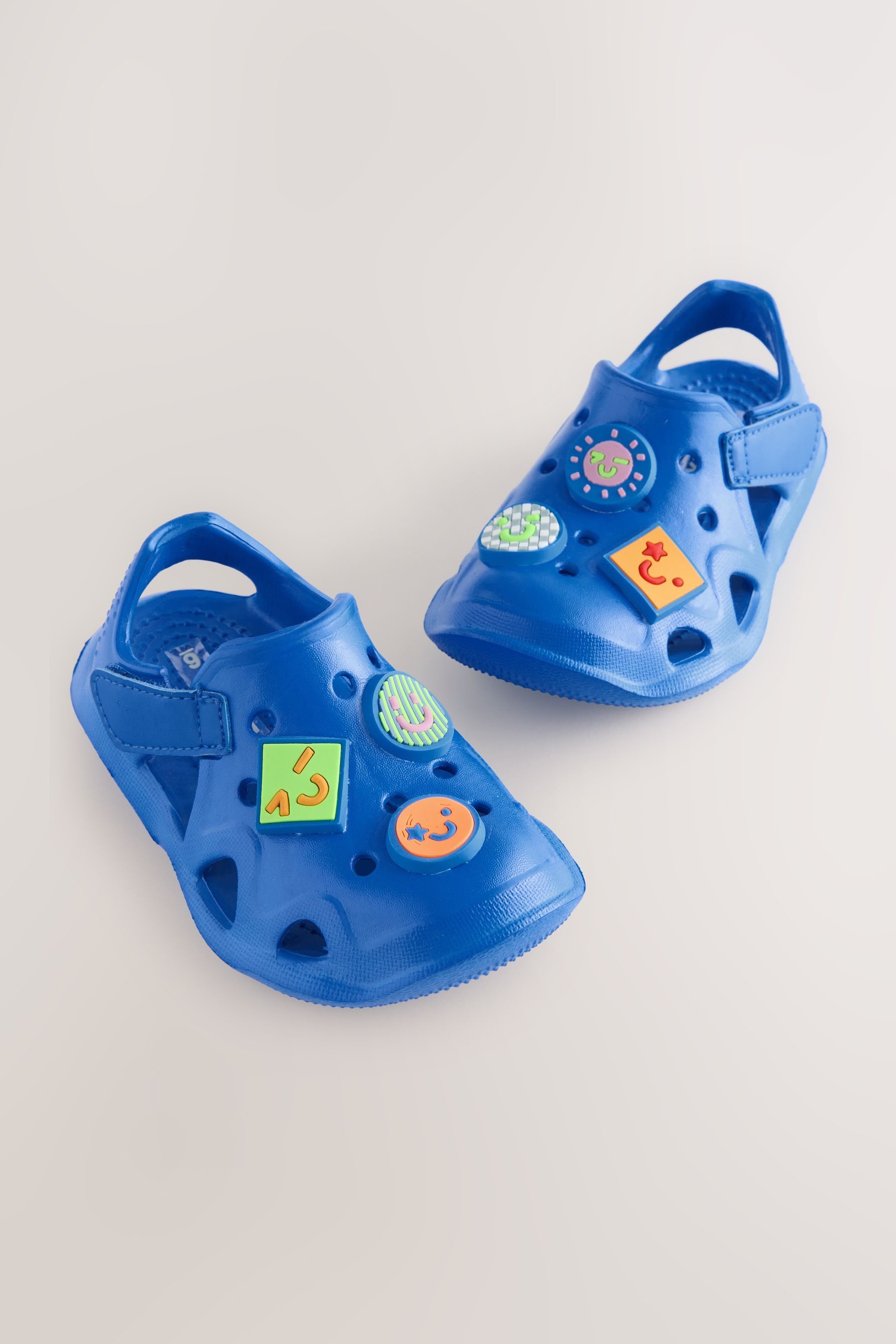 Next Geschlossene Clogs mit Klettverschluss Clog günstig online kaufen