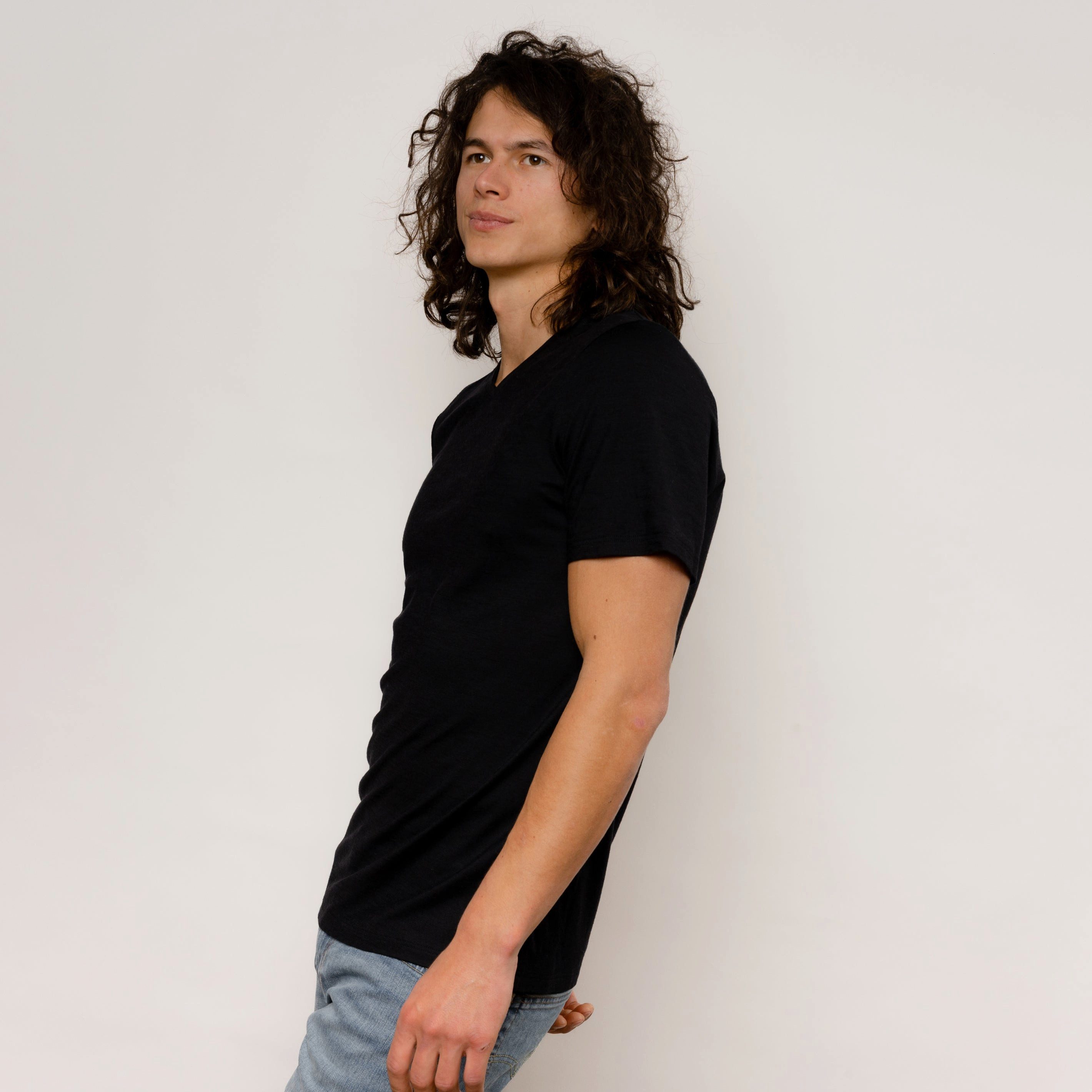 Tom Fyfe T-Shirt TOM FYFE Merino T-Shirt V-Ausschnitt Herren Schwarz / S
