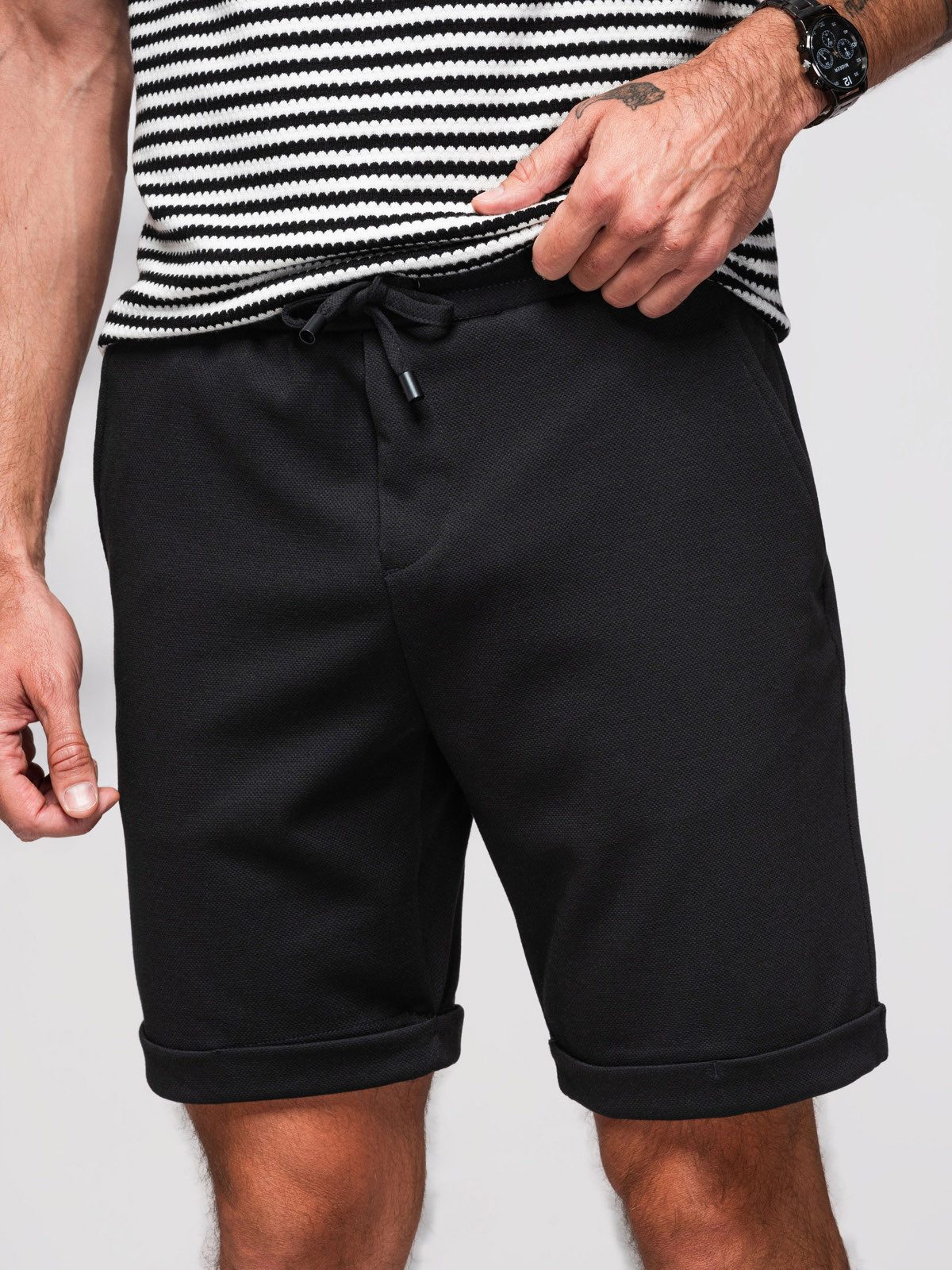 Sweatshorts Gestrickte Shorts für Herren mit hochgekrempelten Beinen