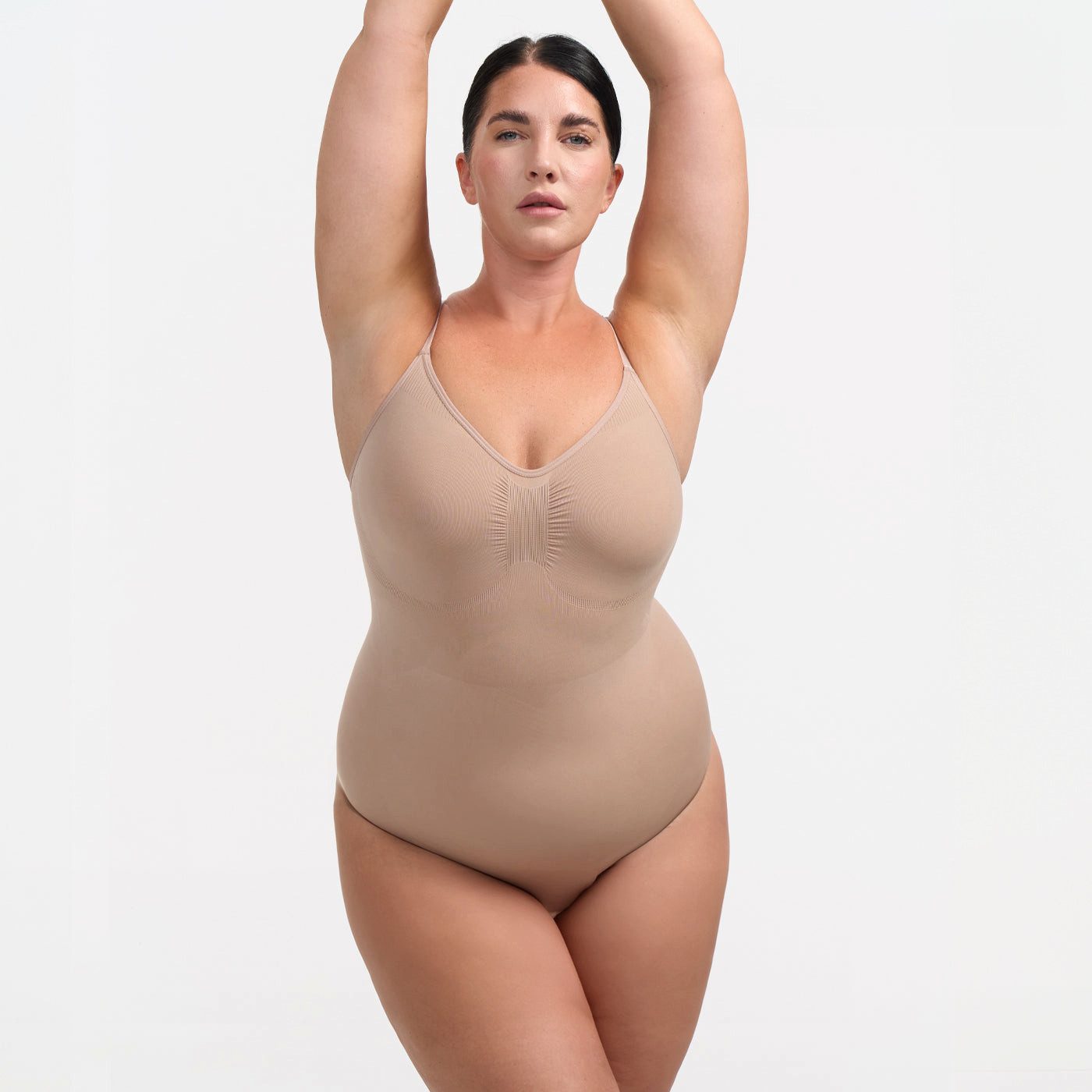 Creamy Fabrics Miederbody Bodysuit Sculpting Shapewear mit String-Beige-L (1-tlg) Figurformend