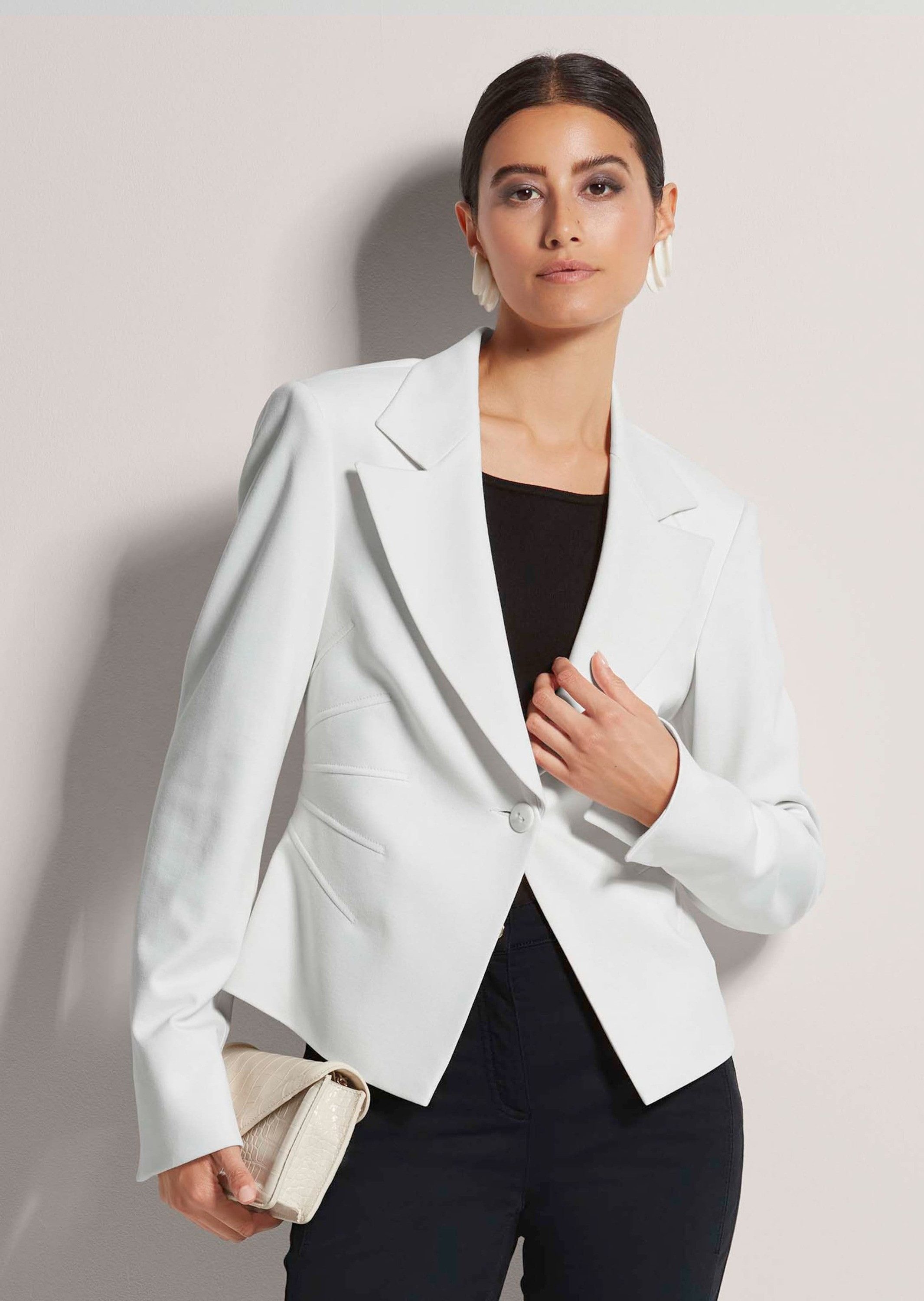 Kurzblazer Kurzer Jersey-Blazer mit Ziernähten