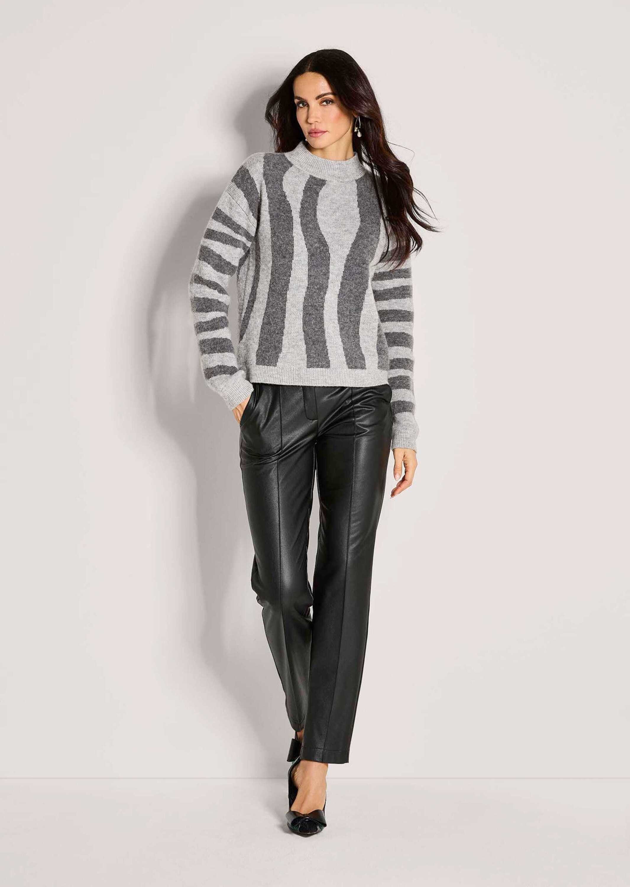 MADELEINE Strickpullover Stilvoller Strickpullover mit modernem Allover-Mus günstig online kaufen