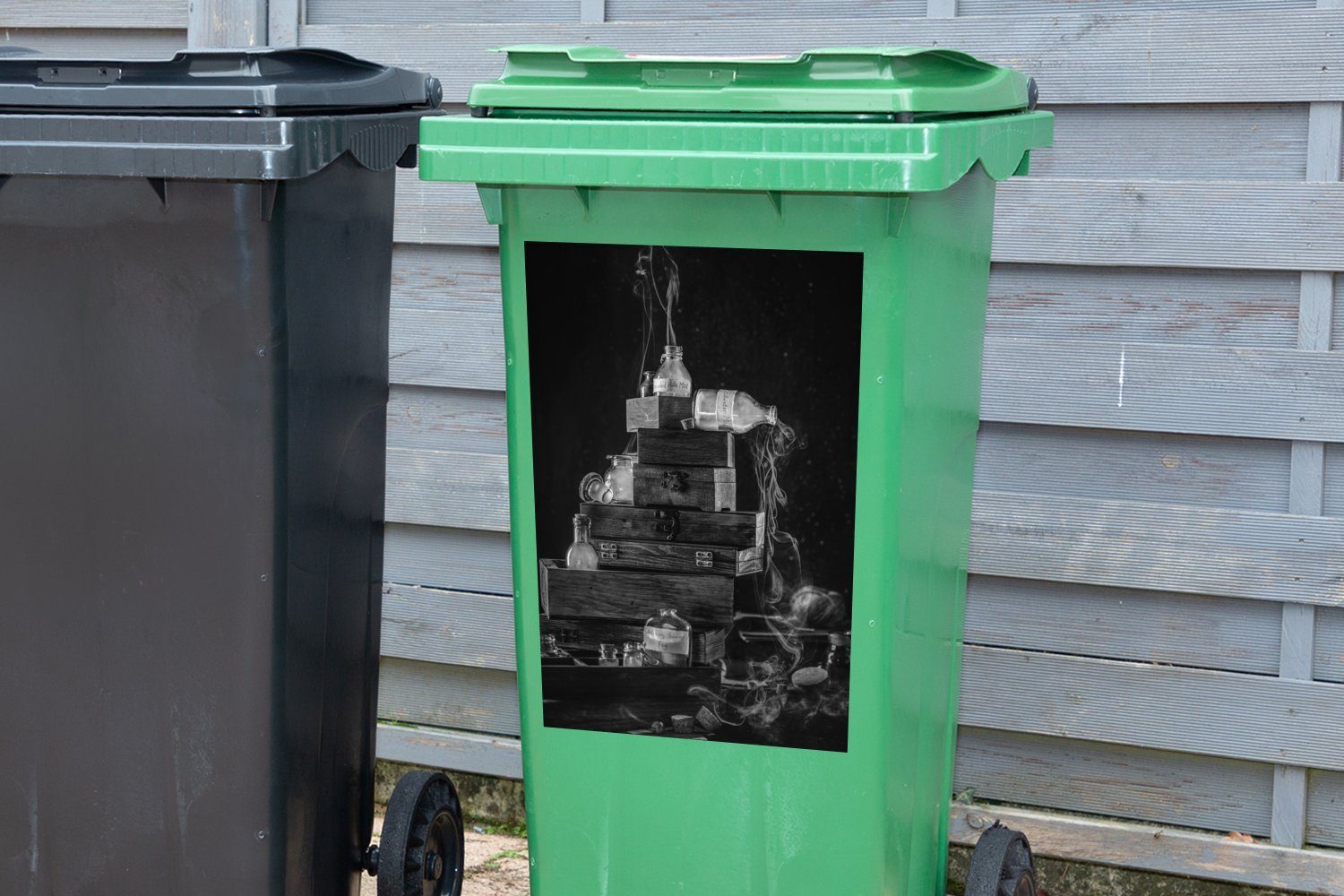 MuchoWow Wandsticker (1 Sticker, schwarz und Container, und Getränke Mülleimer-aufkleber, weiß Särge Abfalbehälter - Mülltonne, St)