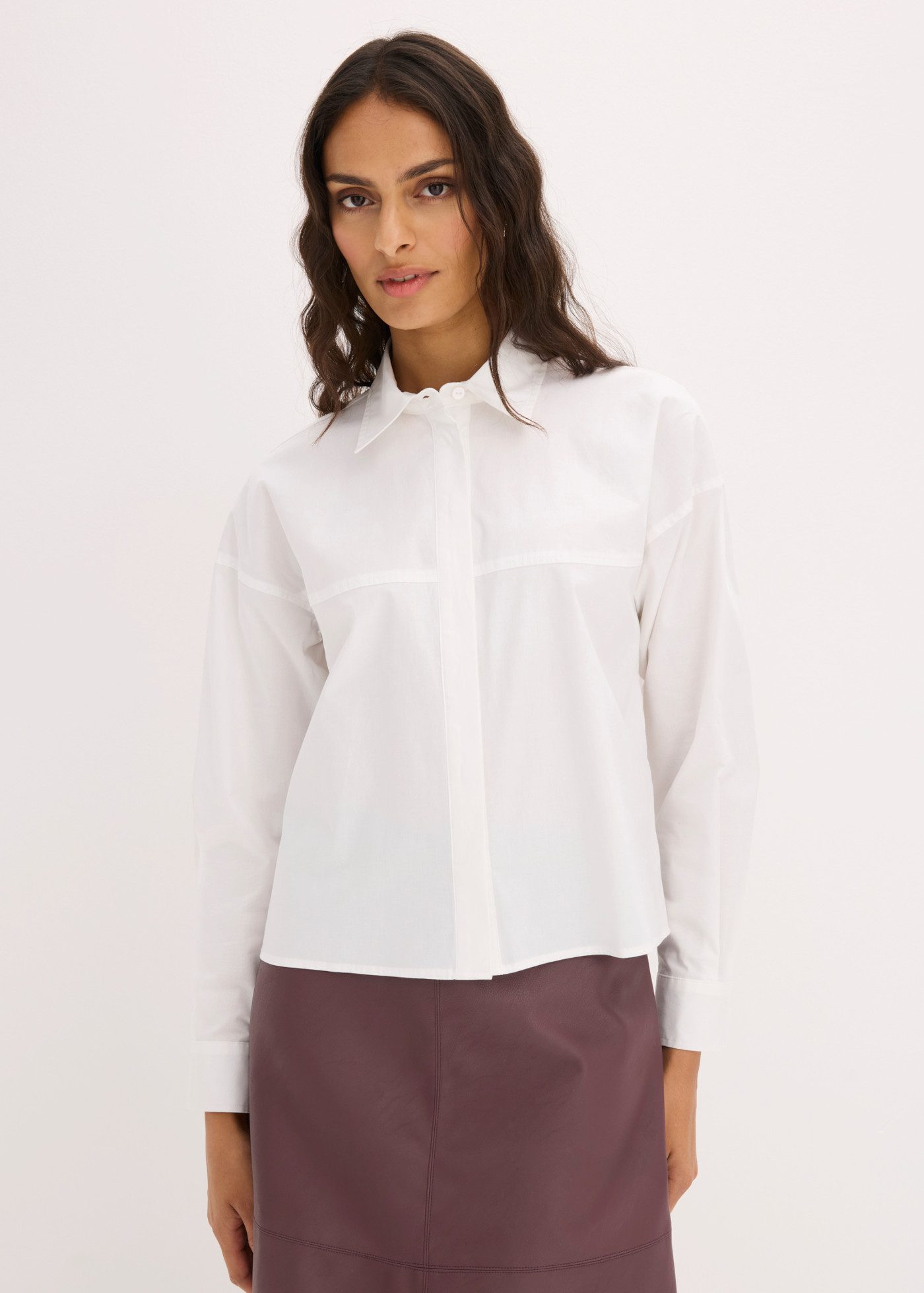 bonprix Langarmbluse locker geschnittene Hemdbluse, in Hüftlänge, Loose Fit, mit Langarm