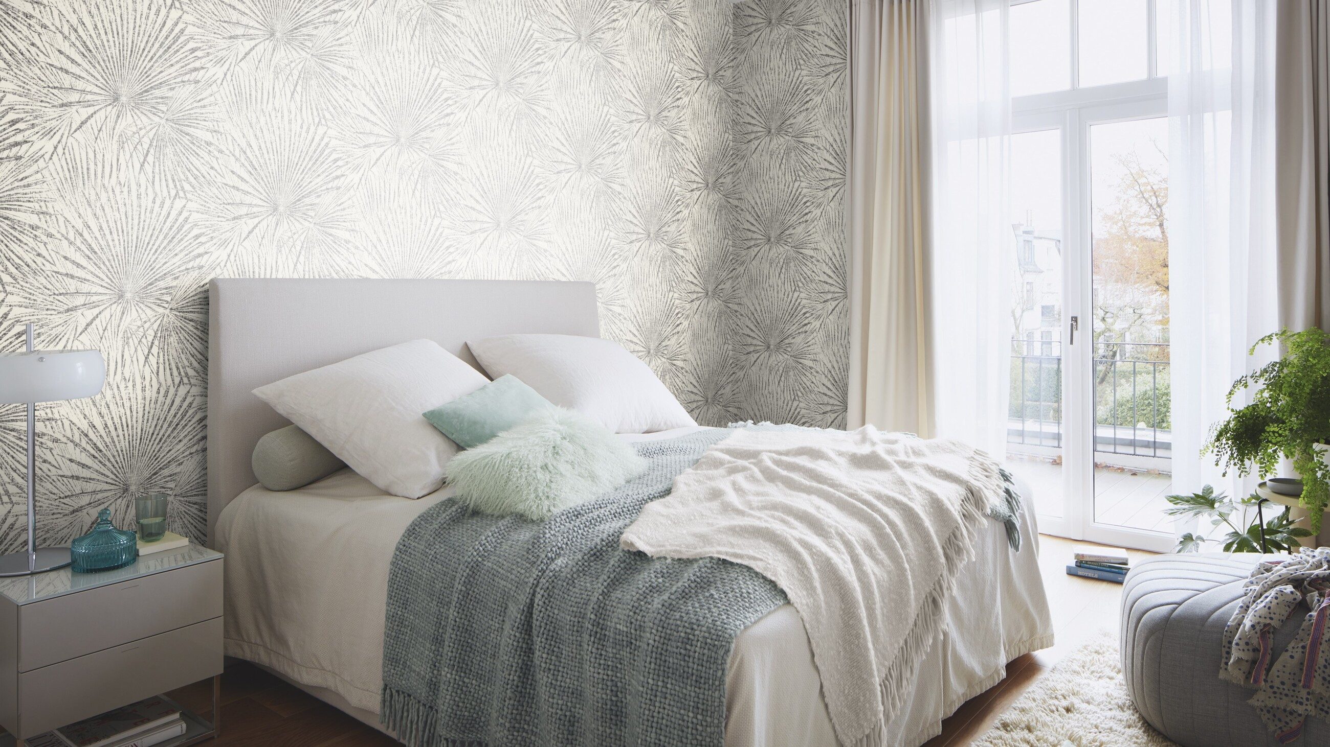 Rasch Vliestapete Palmen & Dschungel - Vinyltapete Weiß Schwarz, Floral, (1 Rolle, 1 St., 10,05 m x 0,53 m), gute Lichtbeständigkeit, feucht abwischbar, restlos abziehbar