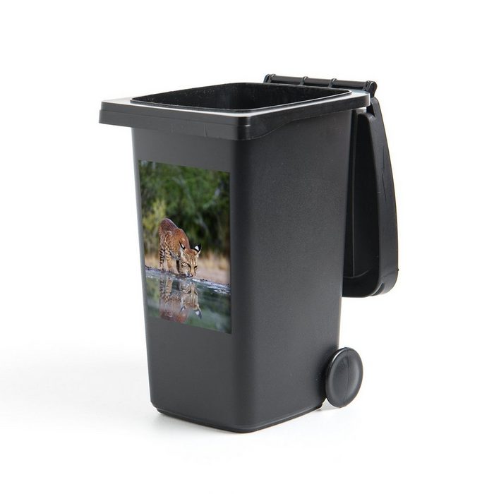 MuchoWow Wandsticker Luchs - Tier - Wasser - Trinken (1 St) Mülleimer-aufkleber Mülltonne Sticker Container Abfalbehälter