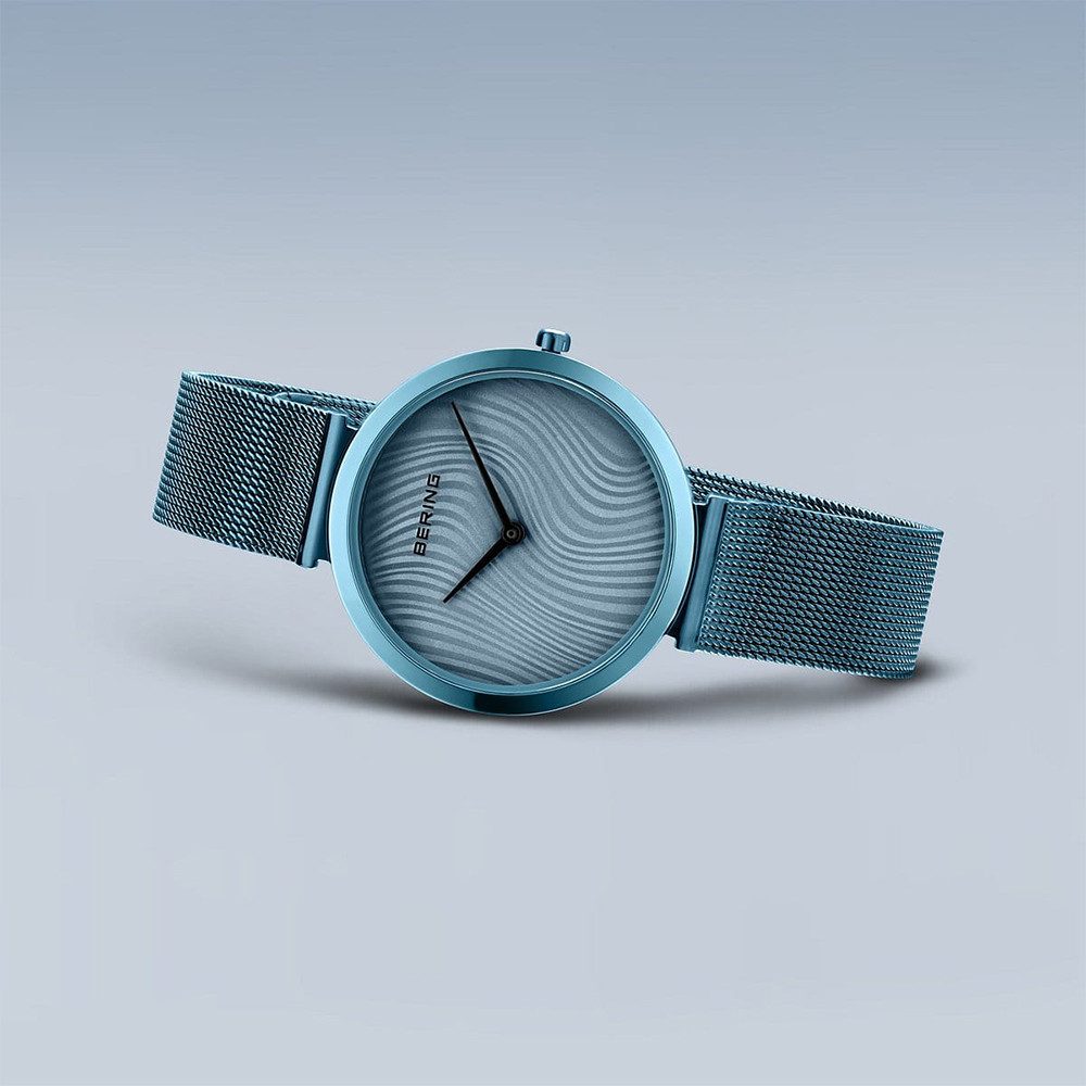 Bering Quarzuhr Bering Charity blau glänzend 18132-Charity2 18132-Charity2, Hochwertiges Produkt mit zeitlosem Design, sorgfältiger Verarbeitung