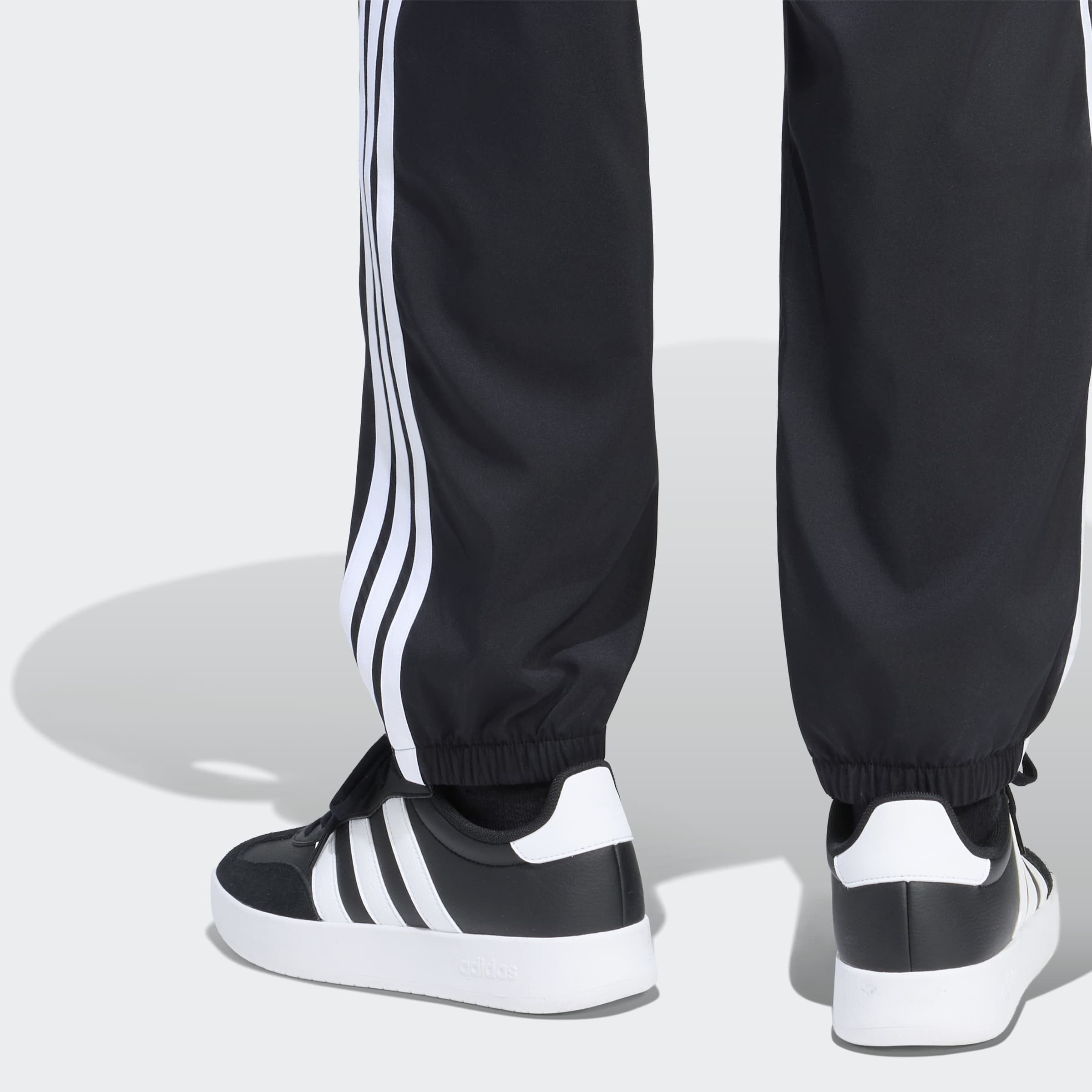 adidas Sportswear Sporthose ESSENTIALS 3-STREIFEN LITE, GEWEBT, SCHMAL ZULAUFEND, BÜNDCHEN