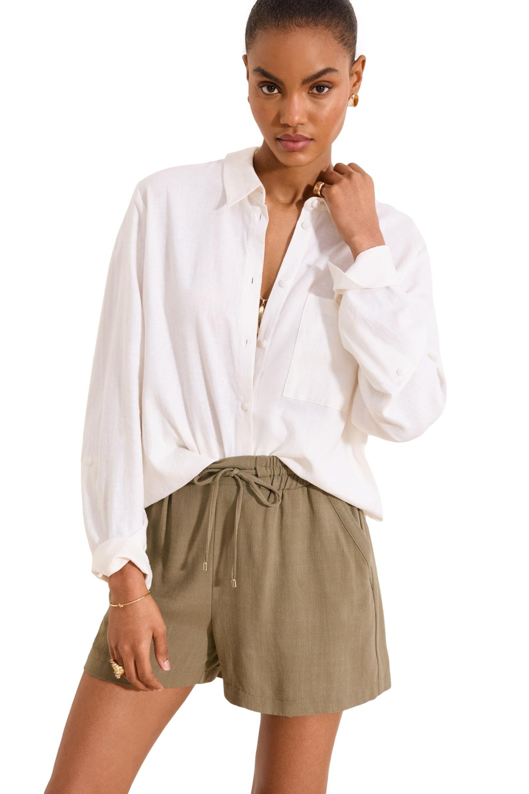 Shorts Lipsy Regular Fit Shorts mit Leinenanteil