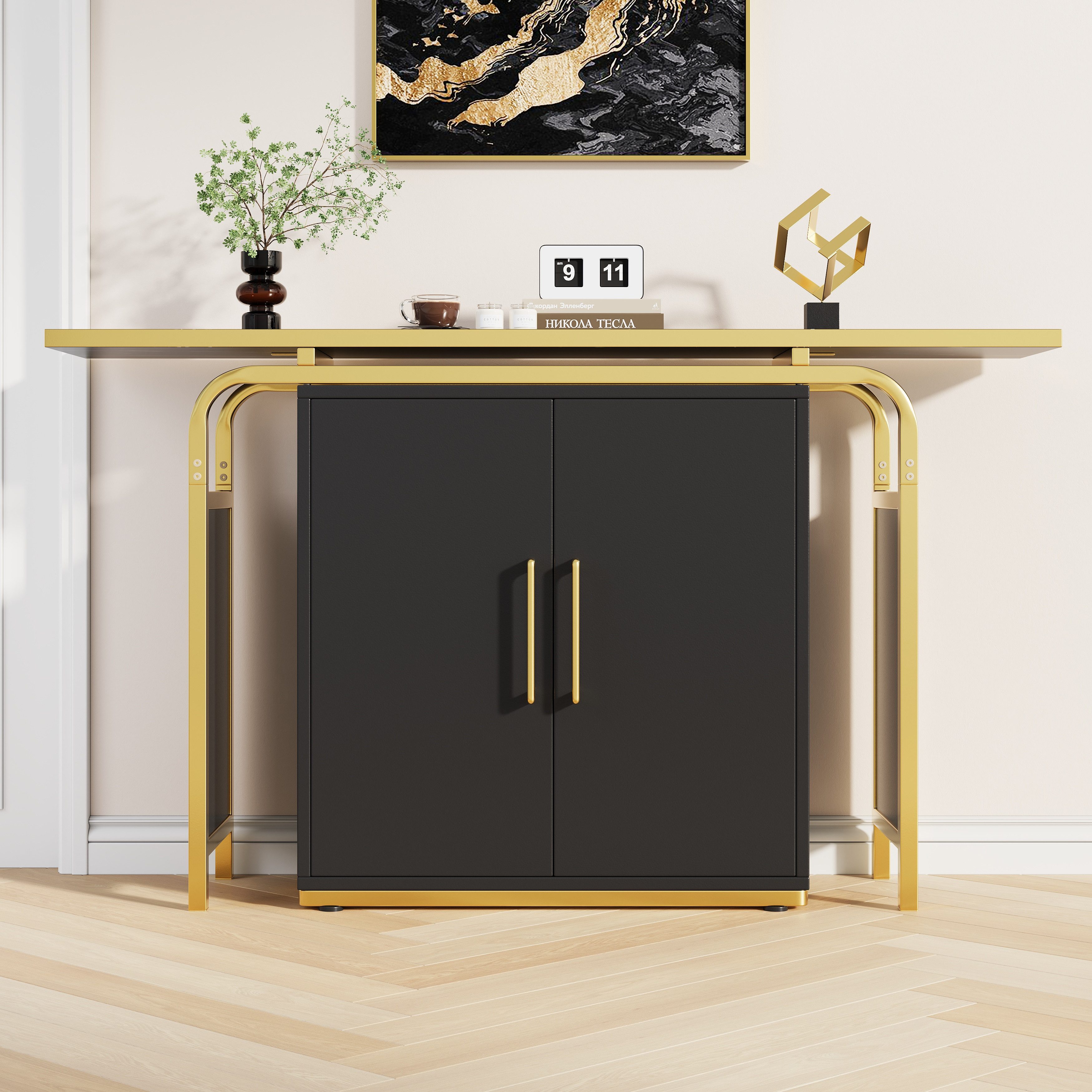 Flieks Sideboard mit einem goldgerahmten Tisch günstig online kaufen