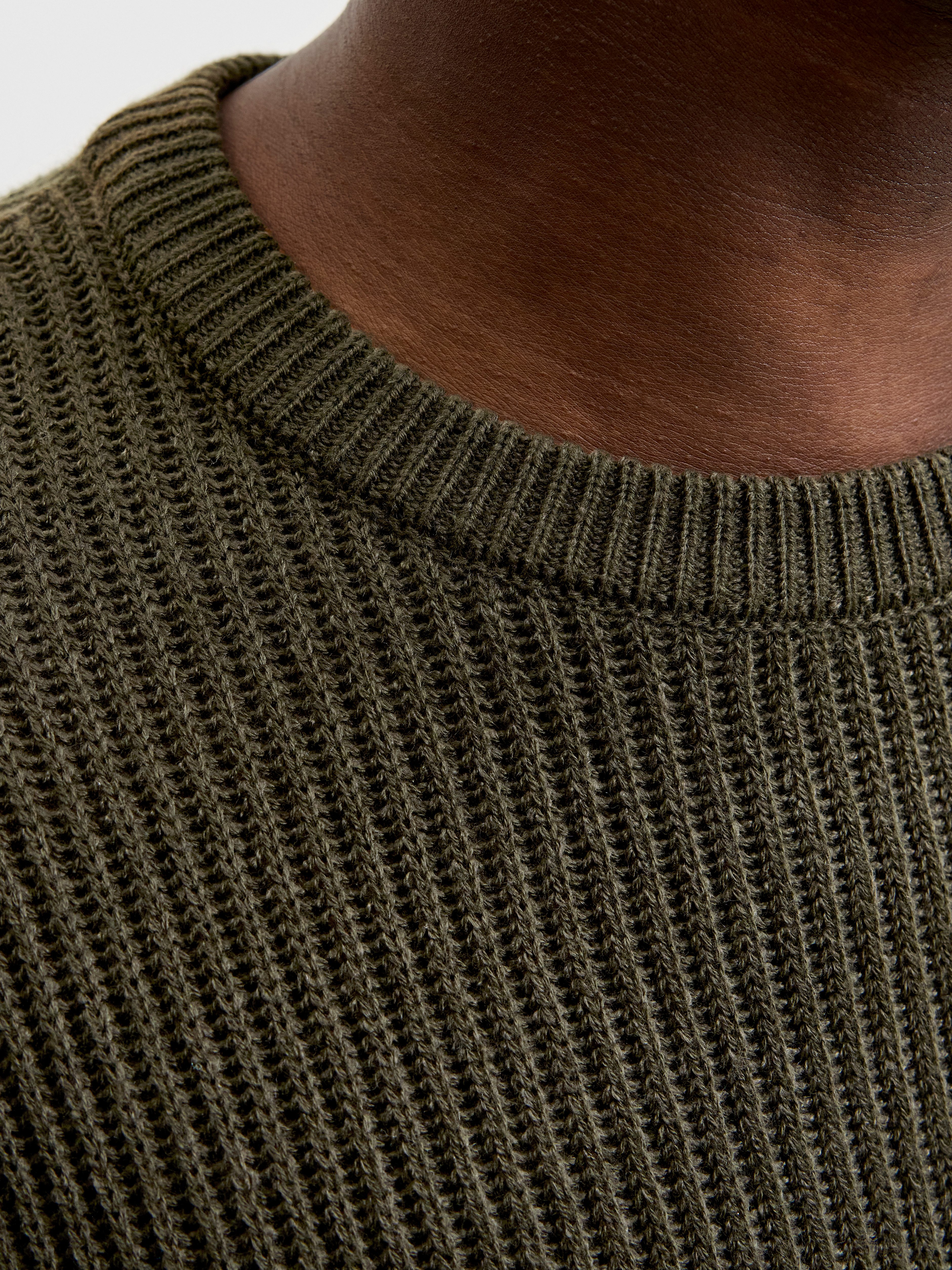 Jack & Jones Rundhalspullover JJPANNEL KNIT CREW NECK AW26 Materialmix, regular fit – Bild 3 von 5