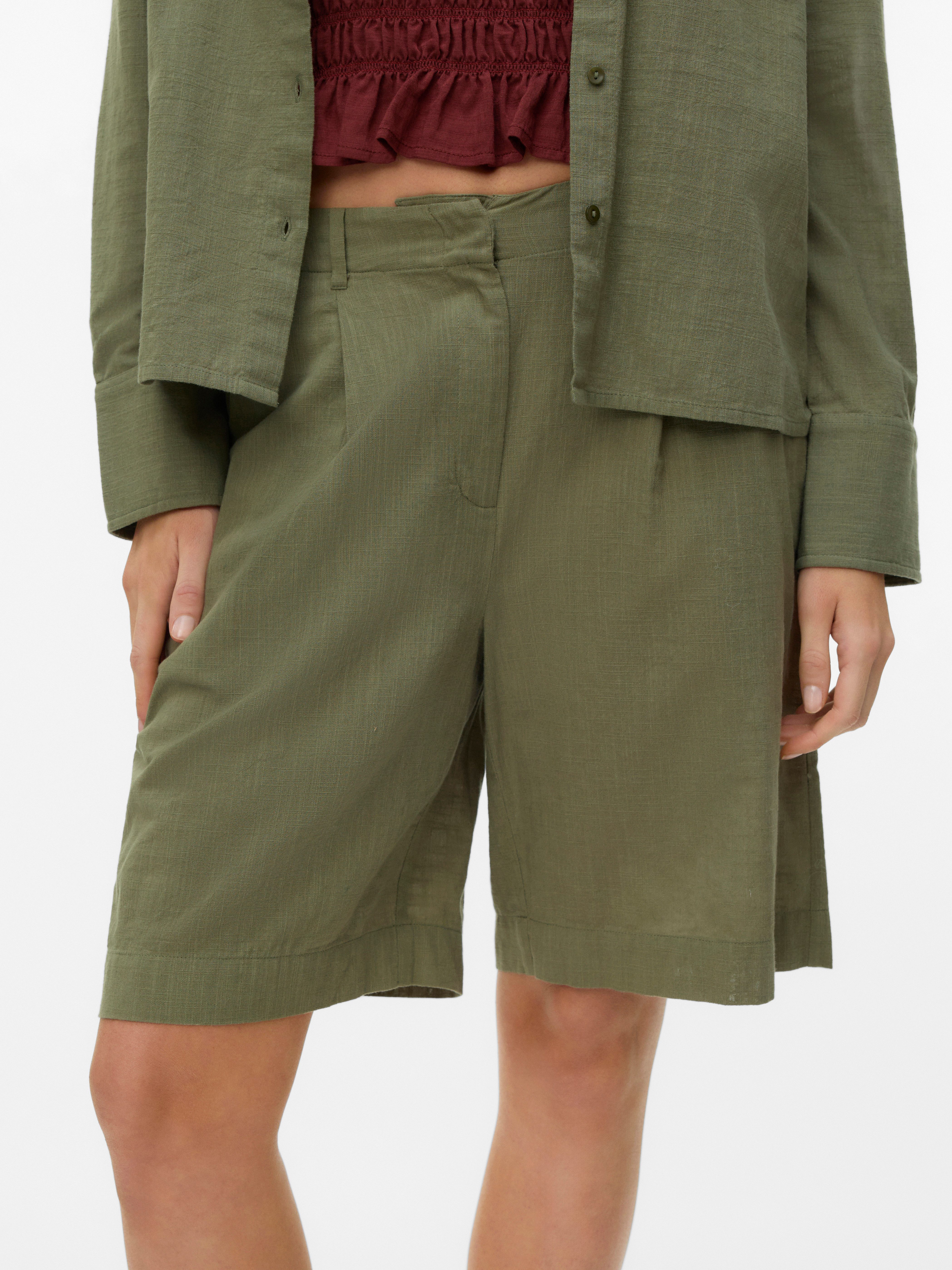 Vero Moda Shorts VMCAIA BERMUDA WVN NOOS Baumwollmischung, regular fit, mit Leinen