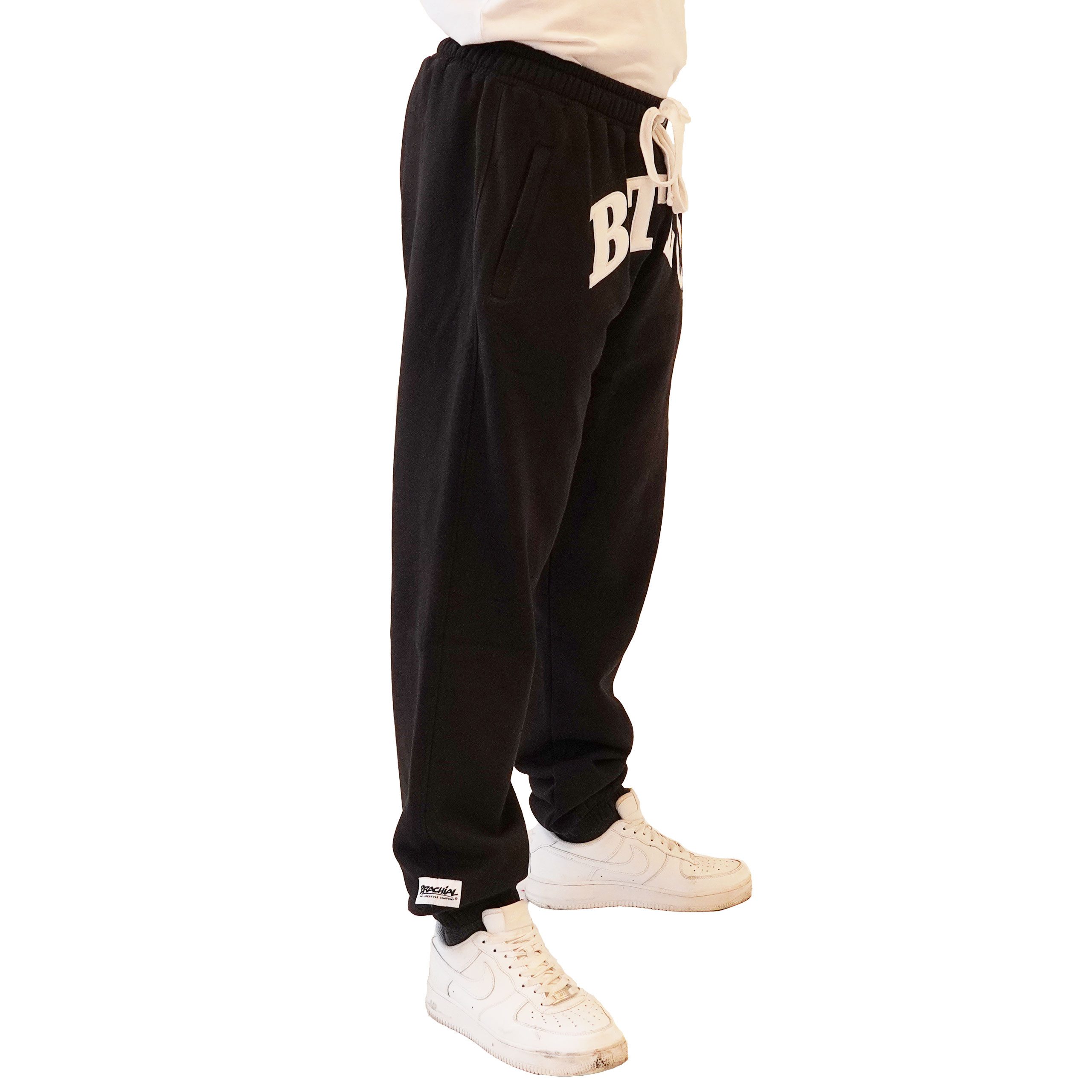 BRACHIAL THE LIFESTYLE COMPANY Sporthose Brachial Sporthose "BTLC" vorne schwarz/weiss