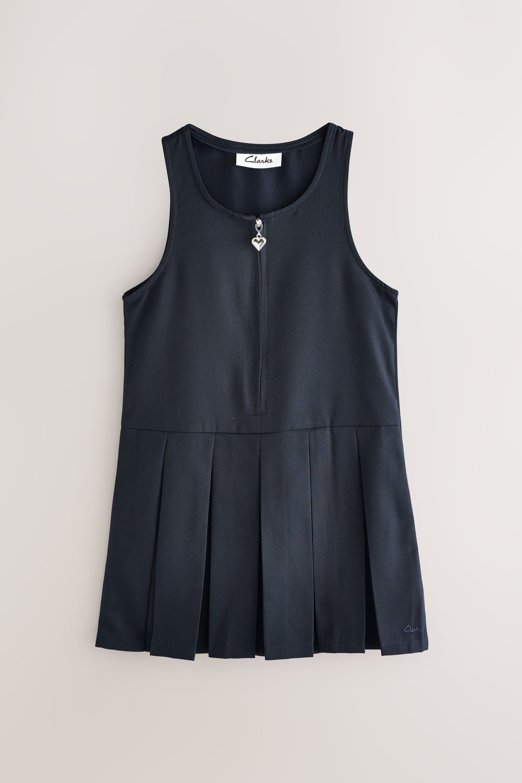 Clarks Plisseekleid Clarks Girls Trägerkleid mit RV vorne, 2er-Pack (2-tlg)